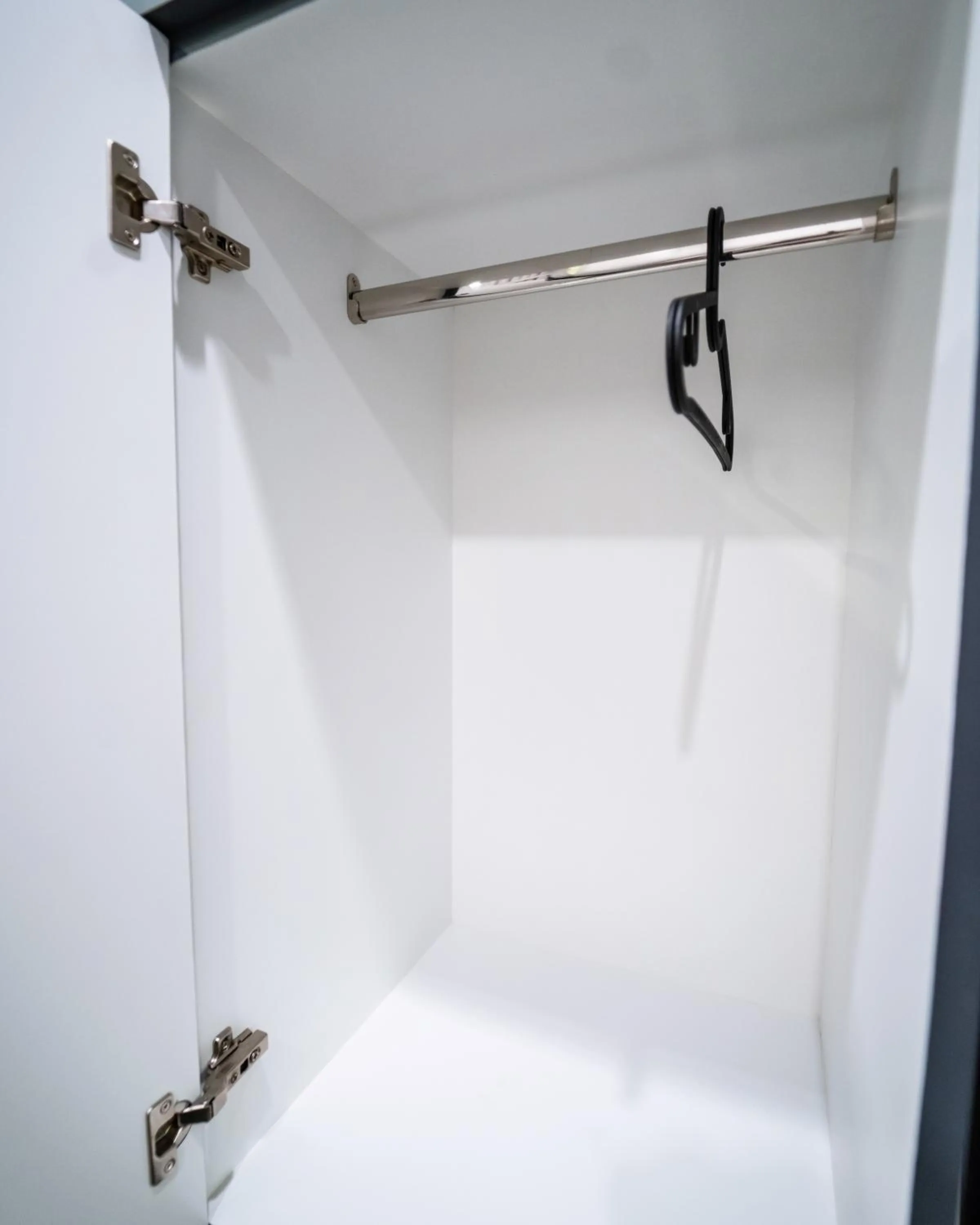 microwave in PIER 808 Hostel