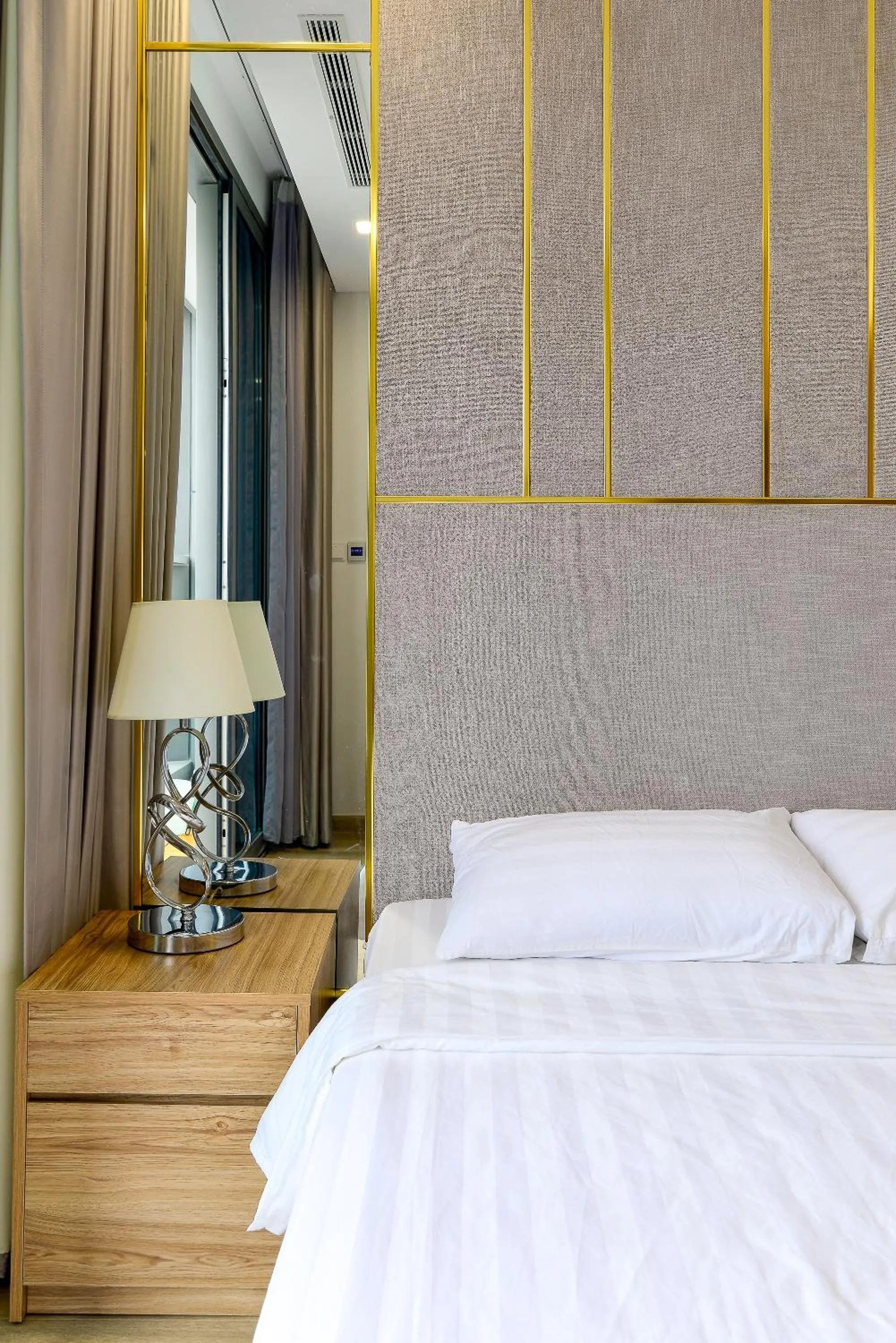 Bed in LANDMARK 81 CONDOTEL CBD in HCMC