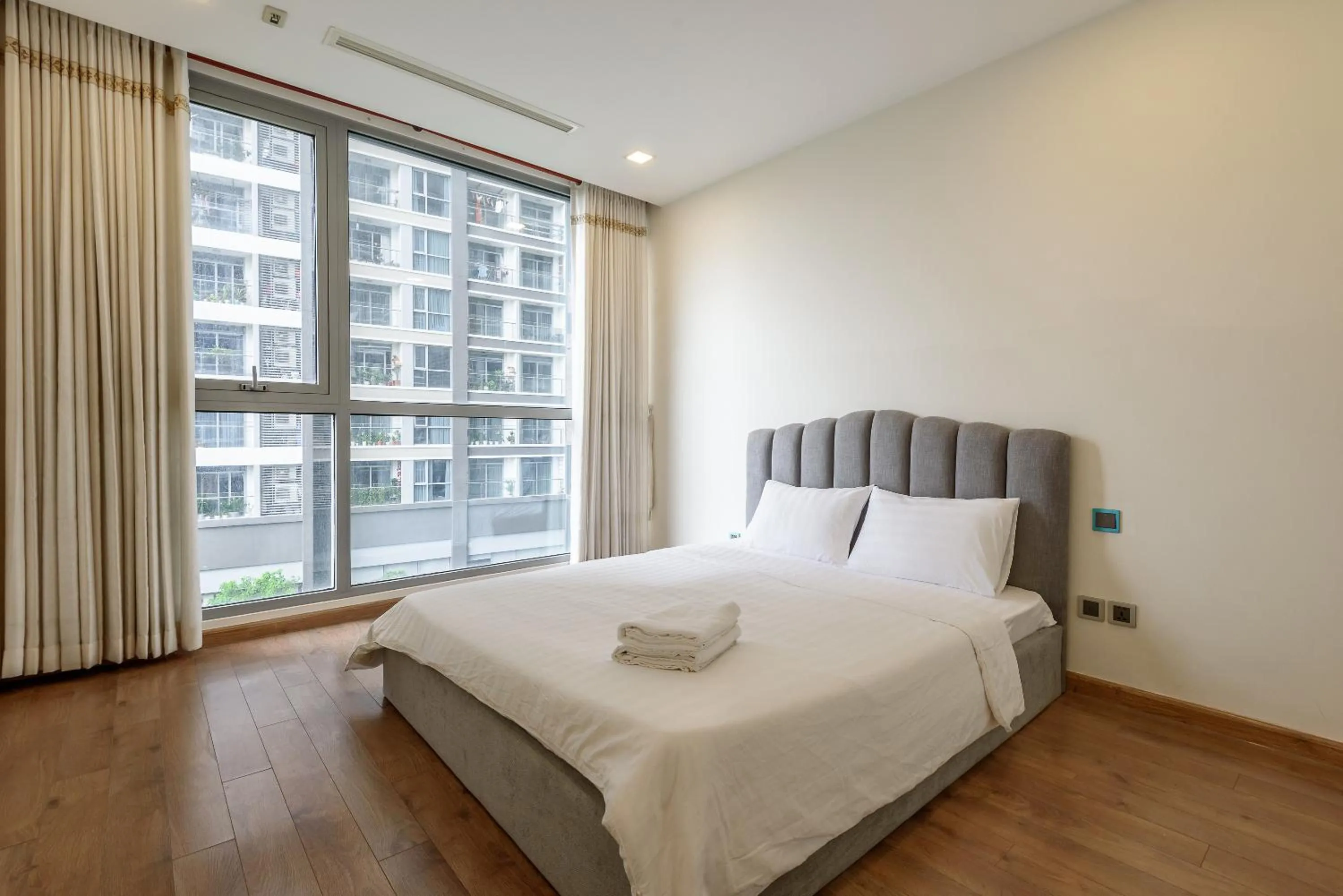 Bed in LANDMARK 81 CONDOTEL CBD in HCMC