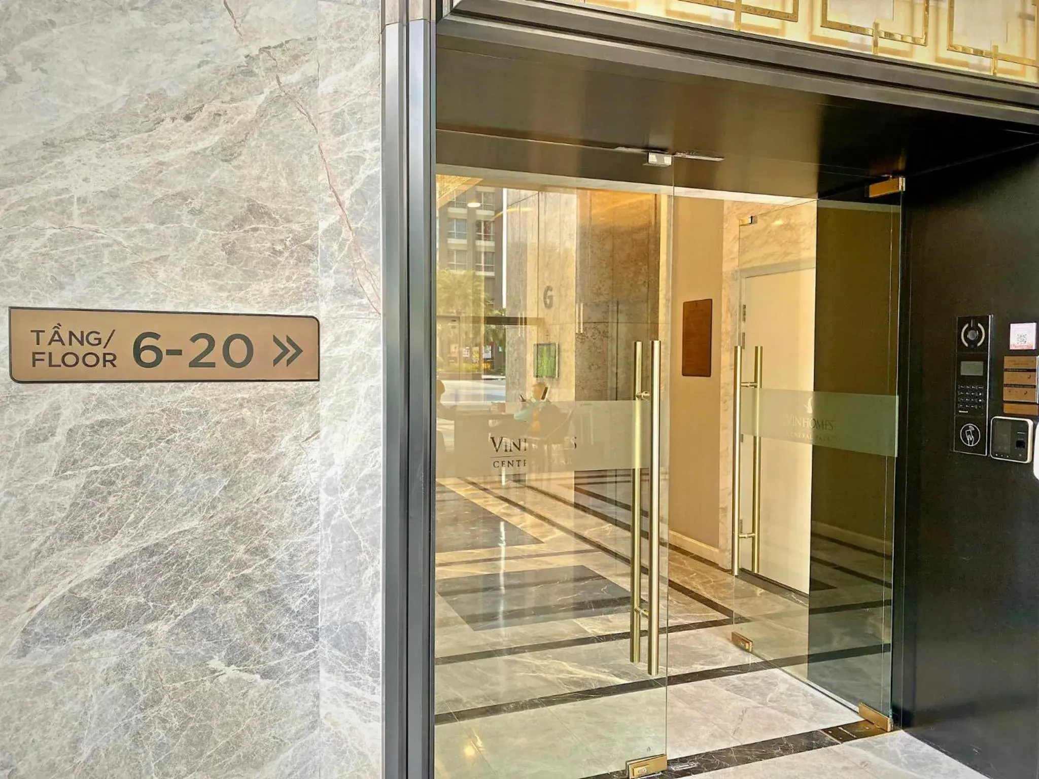 Apartment with Pool View in LANDMARK 81 CONDOTEL CBD in HCMC Apartment with Pool View in LANDMARK 81 CONDOTEL CBD in HCMC