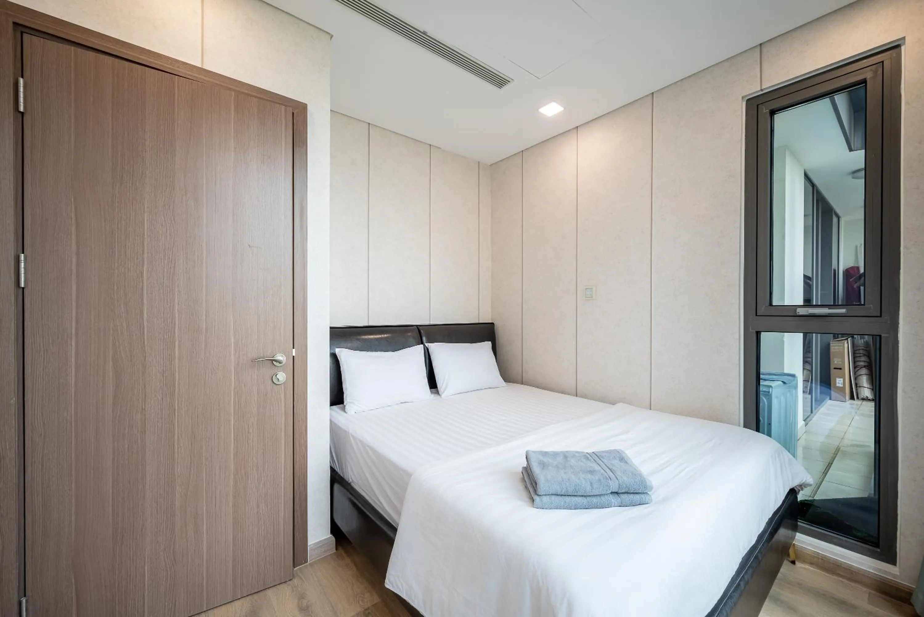 Bed in LANDMARK 81 CONDOTEL CBD in HCMC