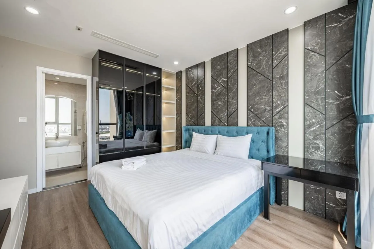 View (from property/room), Bed in LANDMARK 81 CONDOTEL CBD in HCMC