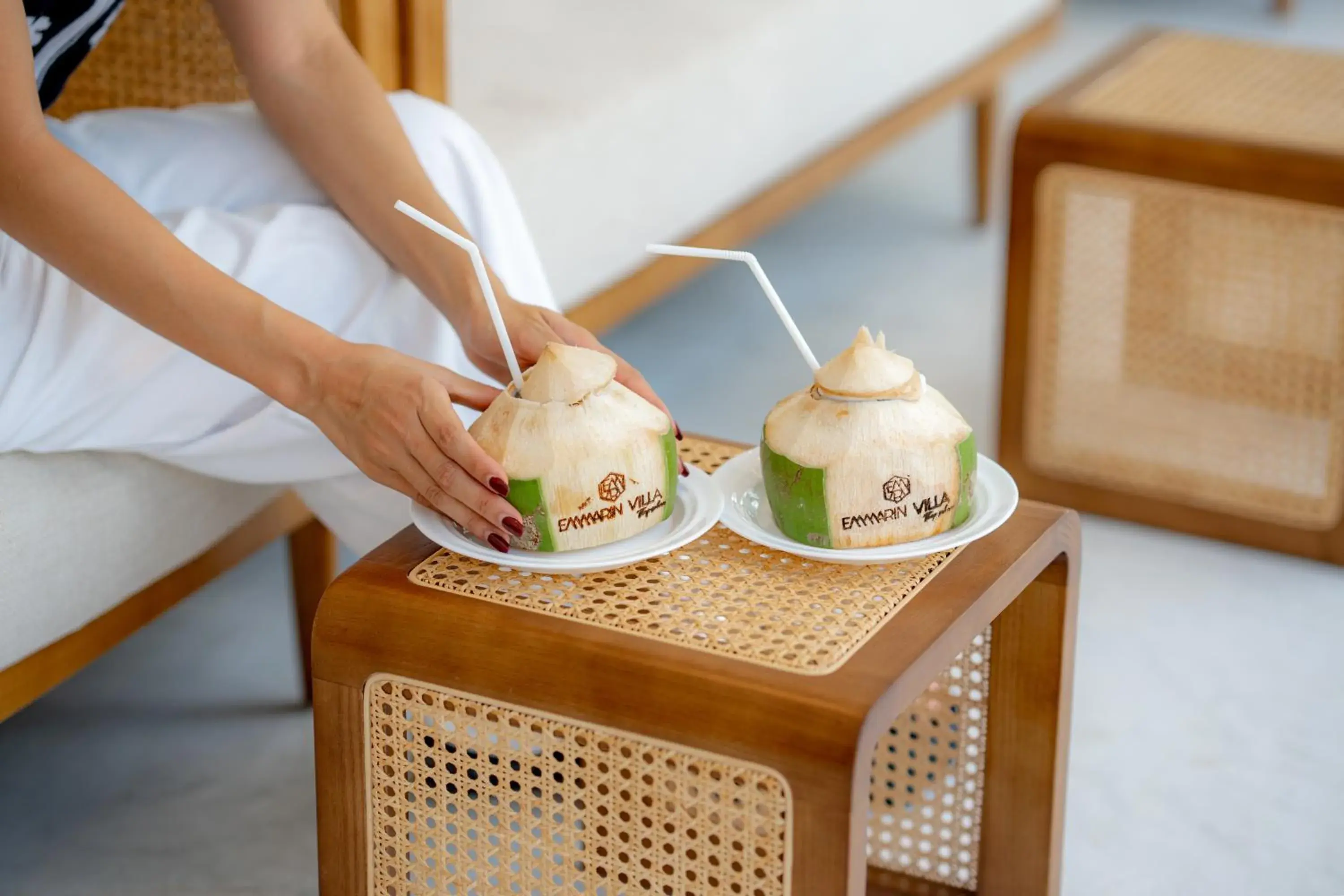 Food and drinks in Emmarin Villa Food and drinks in Emmarin Villa