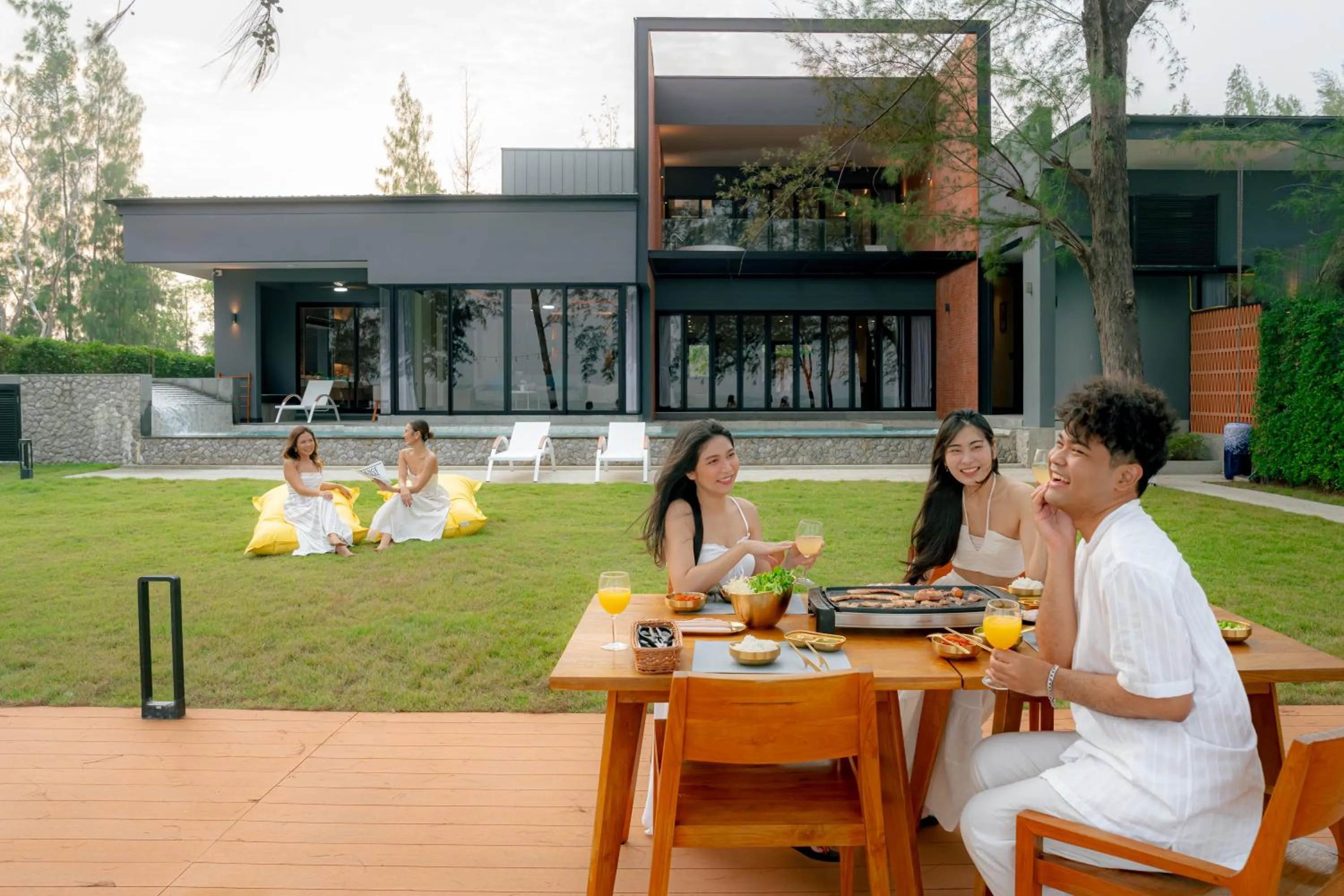 Property building in Emmarin Villa