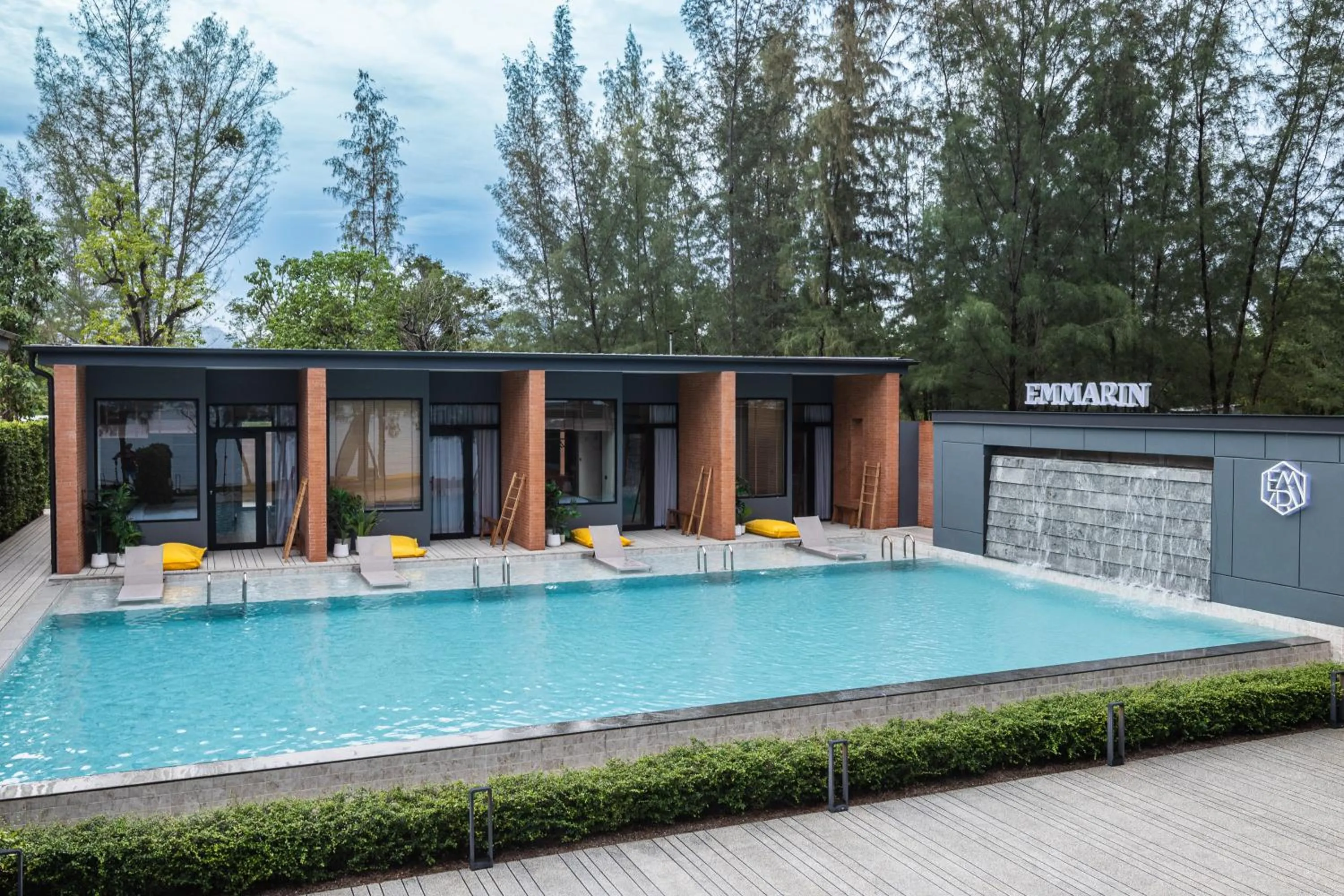 Property building in Emmarin Villa