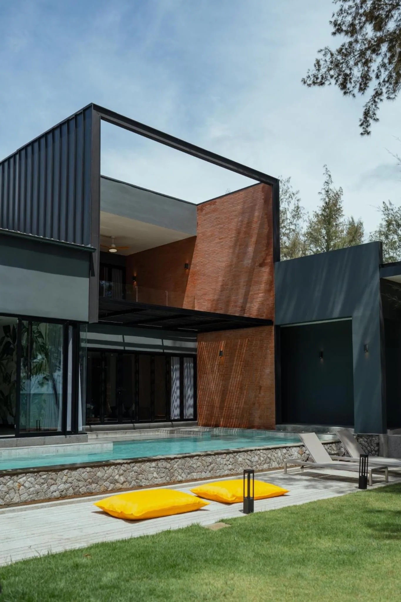 Property building in Emmarin Villa