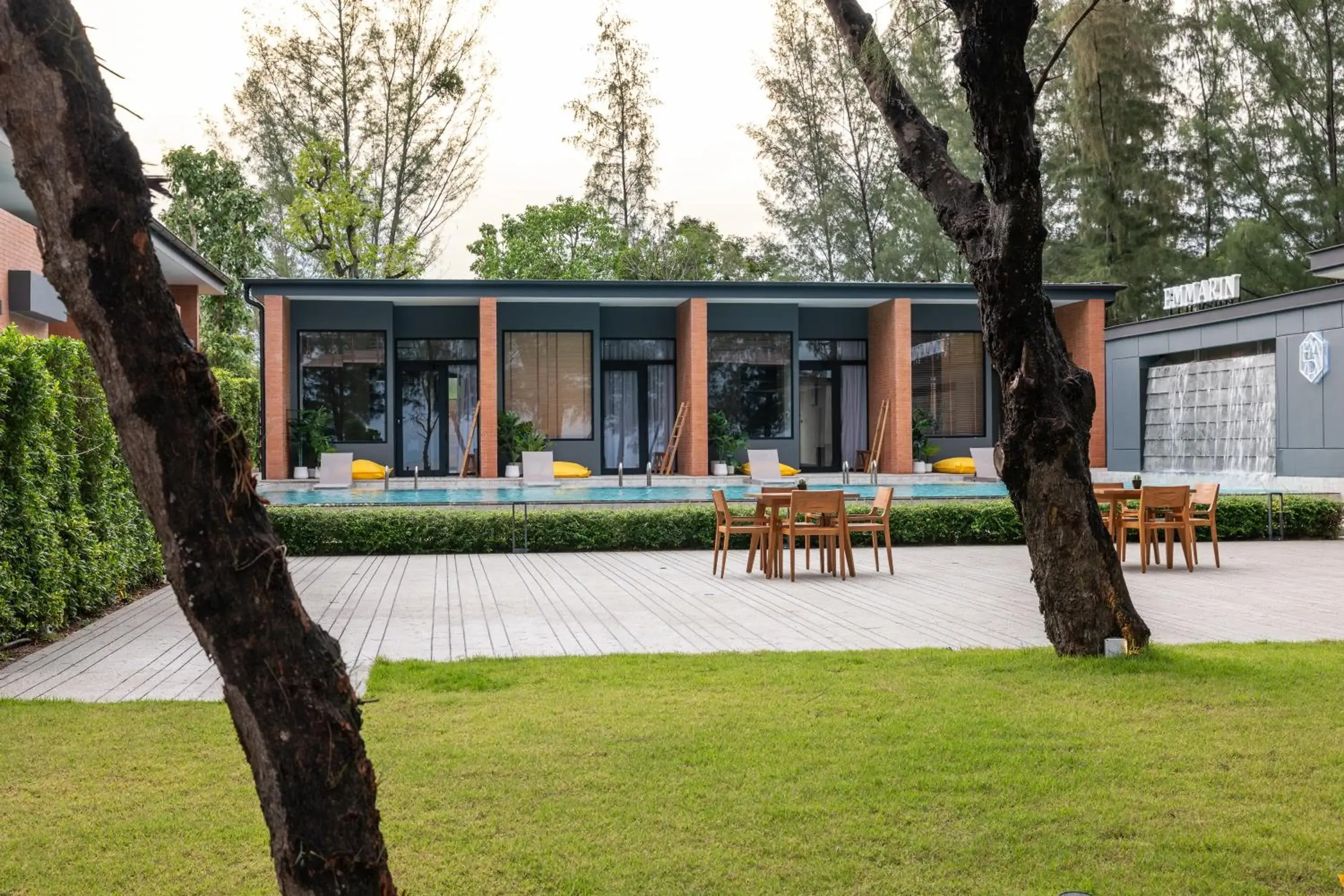 Property building in Emmarin Villa Property building in Emmarin Villa