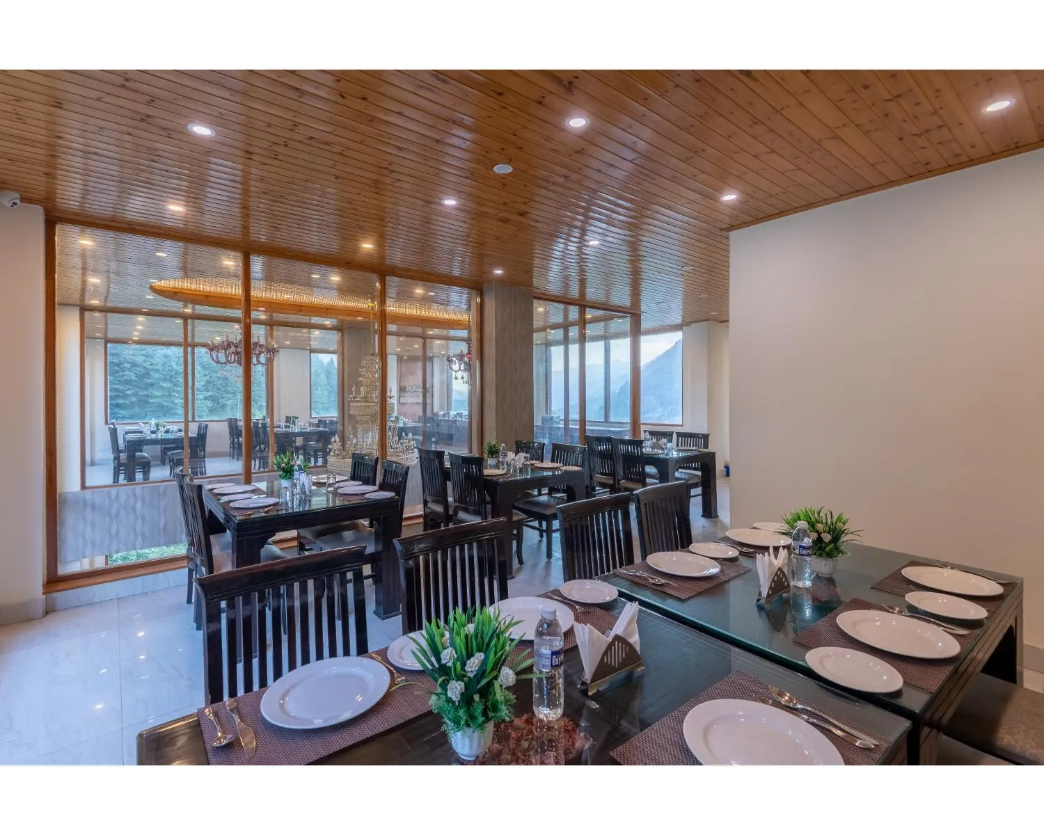 Restaurant/Places to Eat in The Serenity Resort Spa