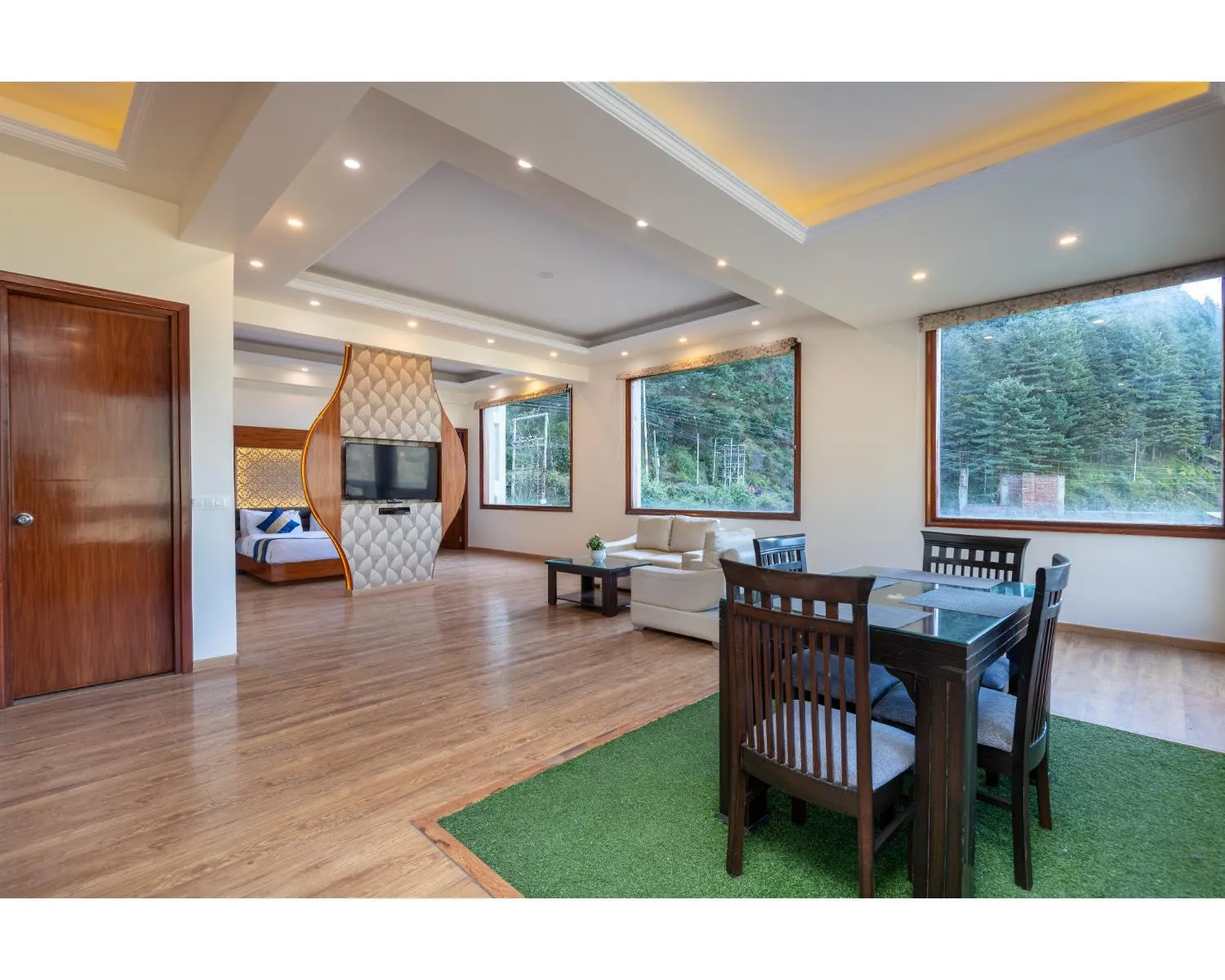 Communal lounge/ TV room in The Serenity Resort Spa