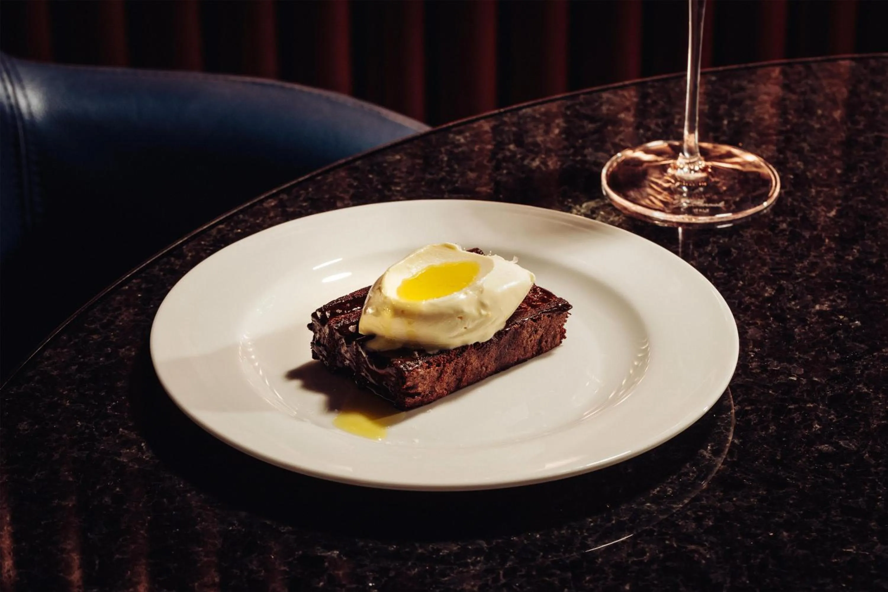 Food and drinks in art'otel London Hoxton