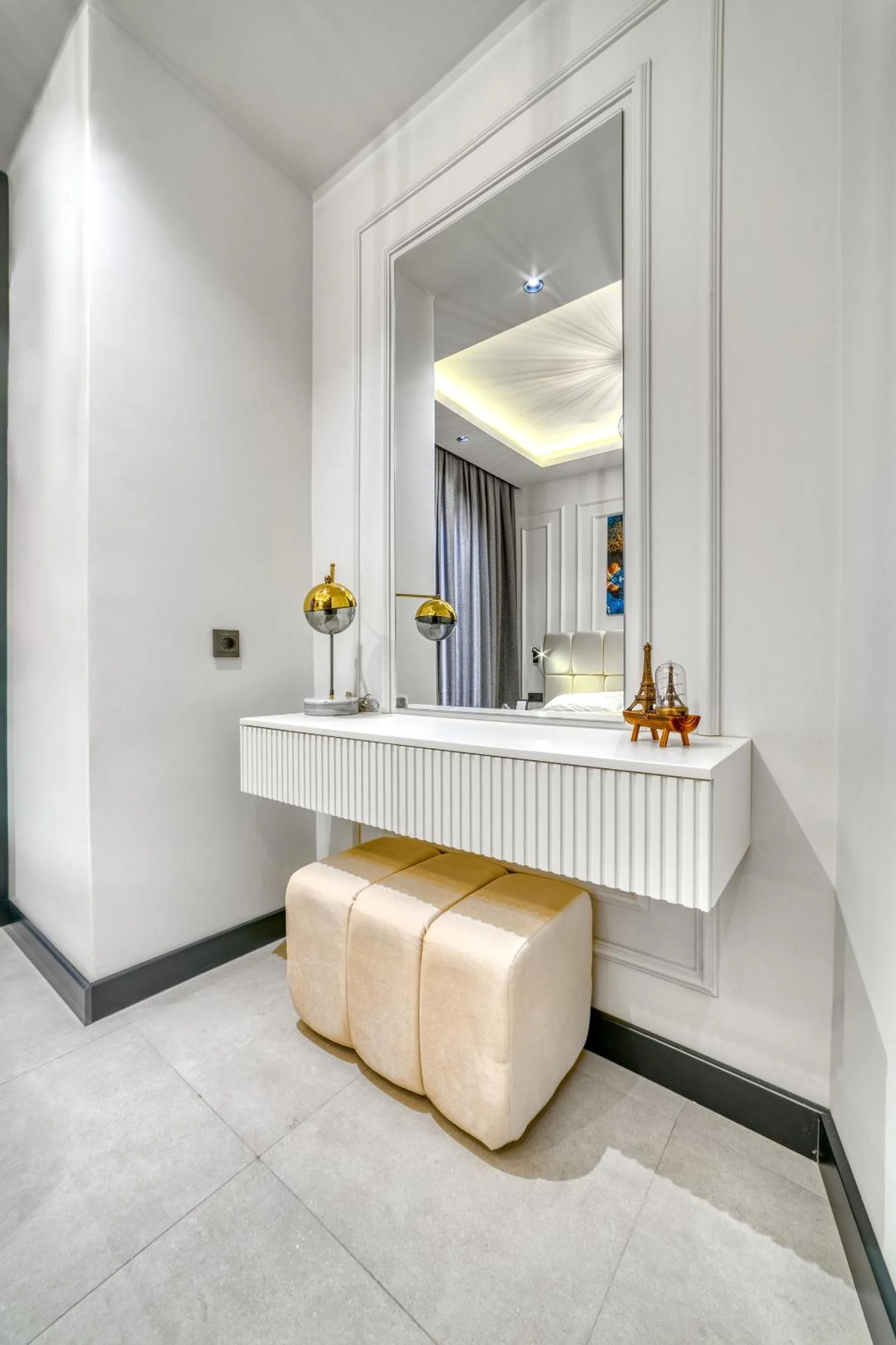 Seating area in Prime Suite