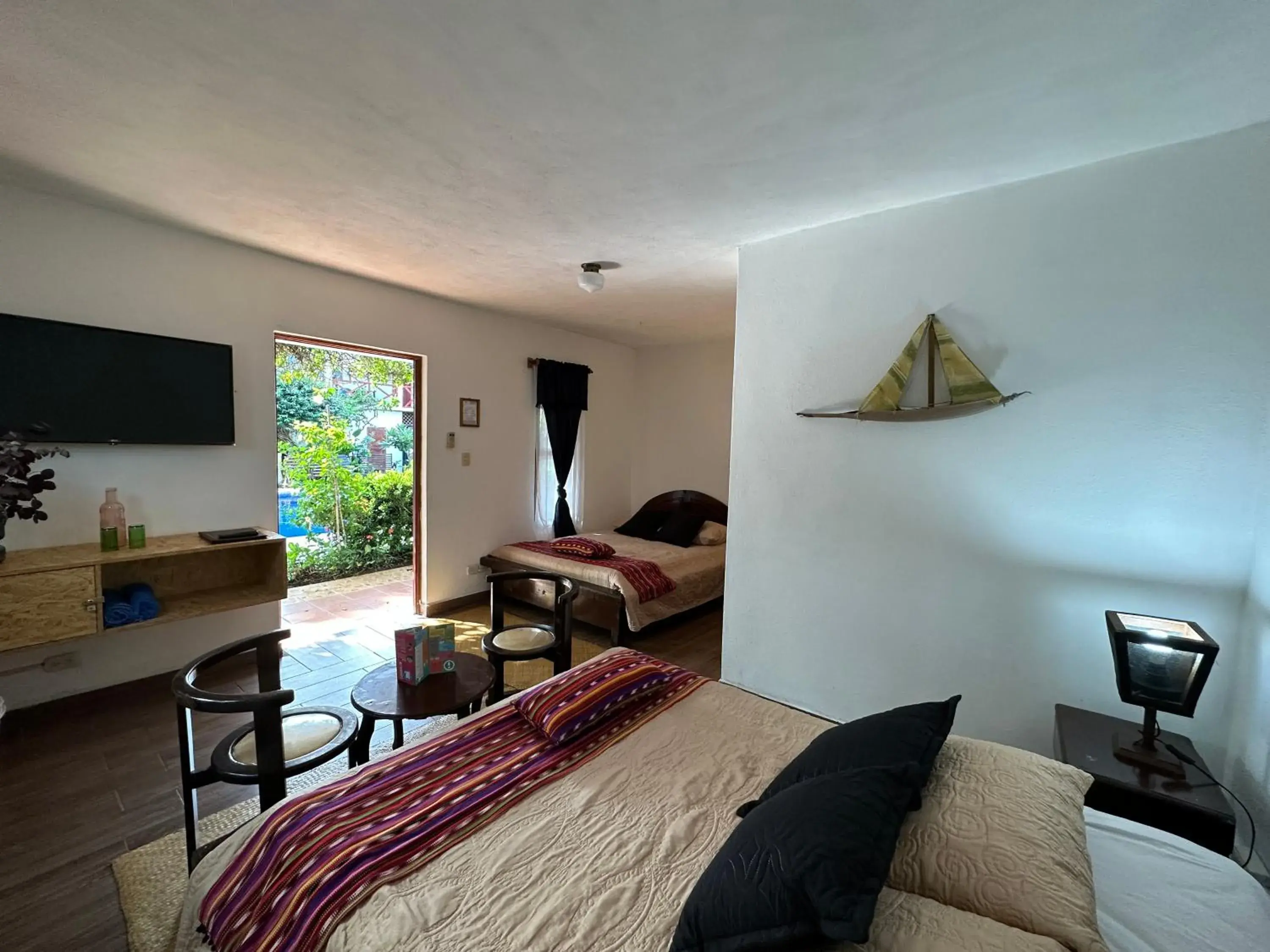 Double Room with Two Double Beds - single occupancy in Hotel Atelie del Mar Double Room with Two Double Beds - single occupancy in Hotel Atelie del Mar