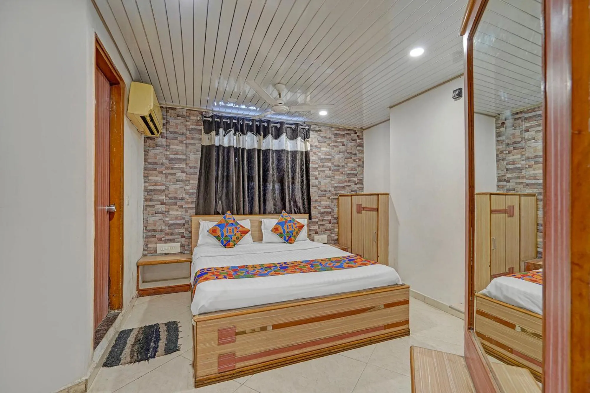 Bed in FabHotel Liberty