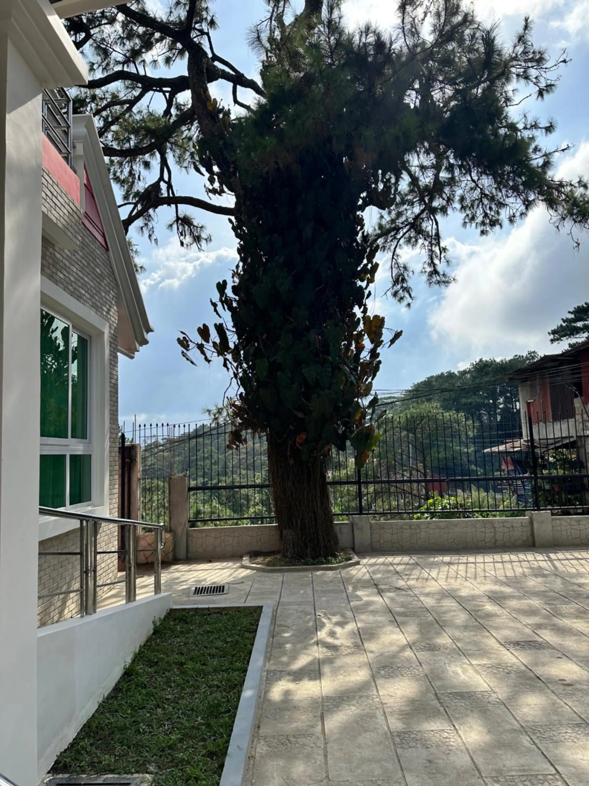 Property building in Lee Boutique Hotel Baguio