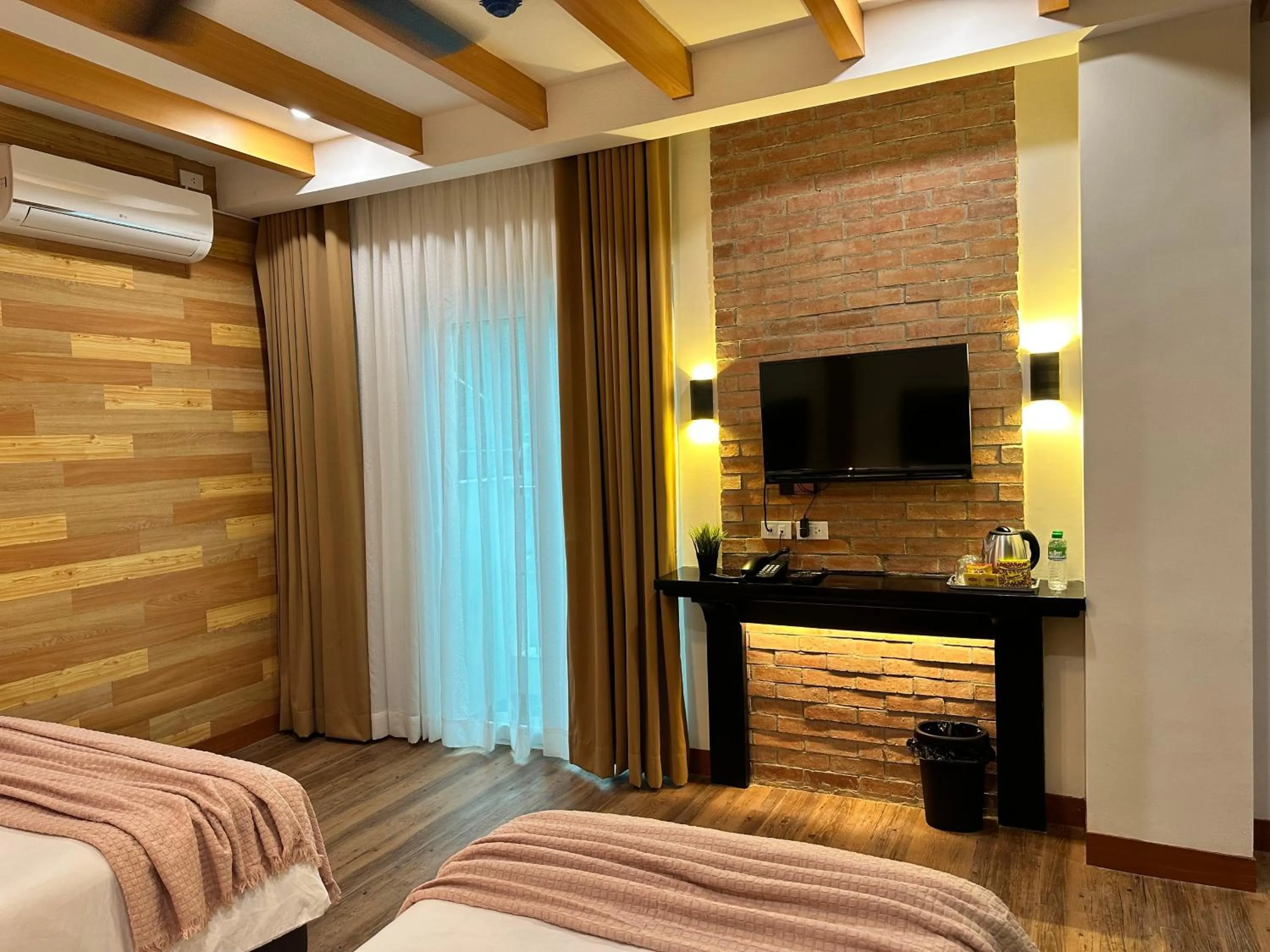 Bed in Lee Boutique Hotel Baguio