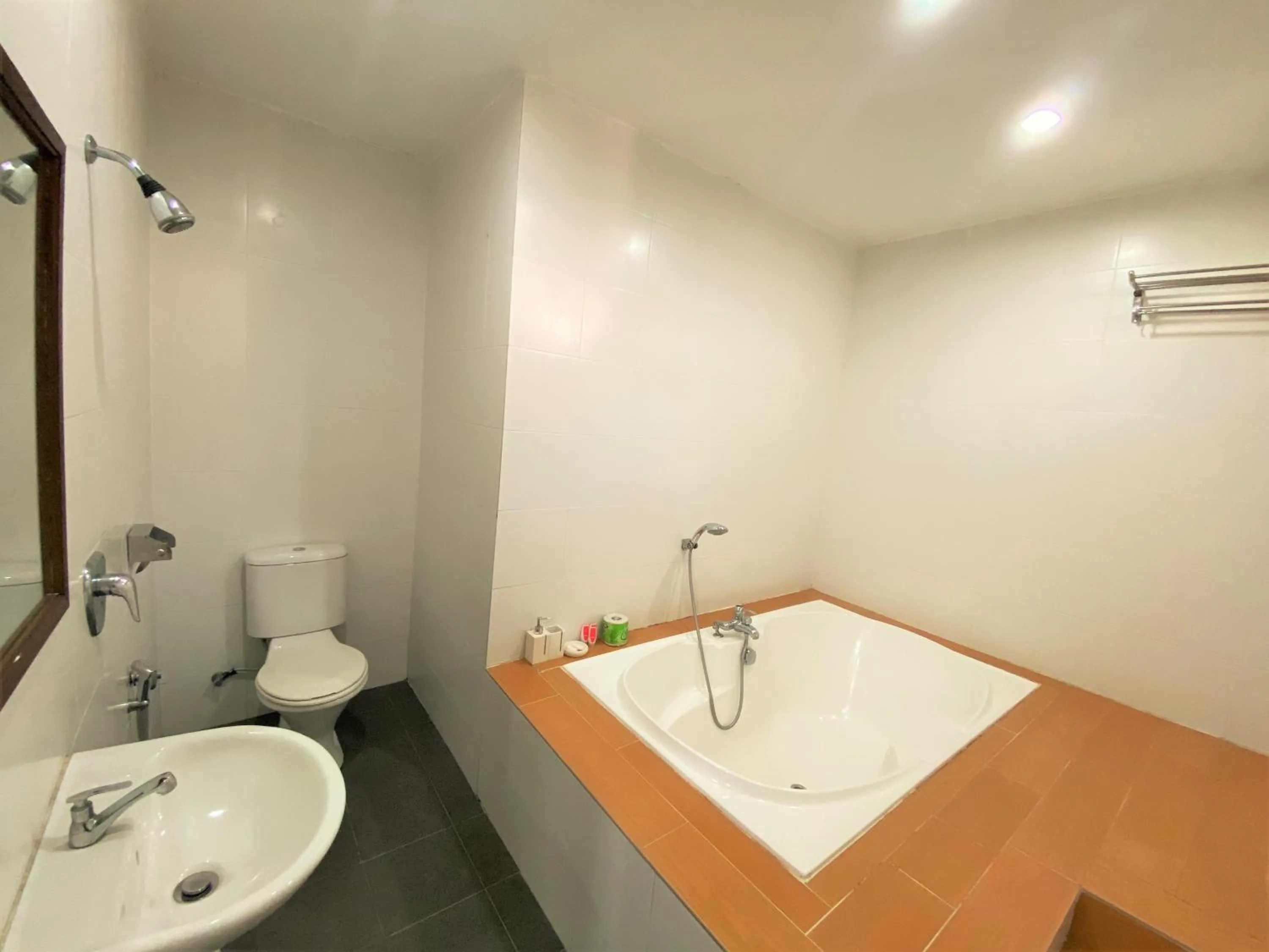 Bathroom in Chenang Inn