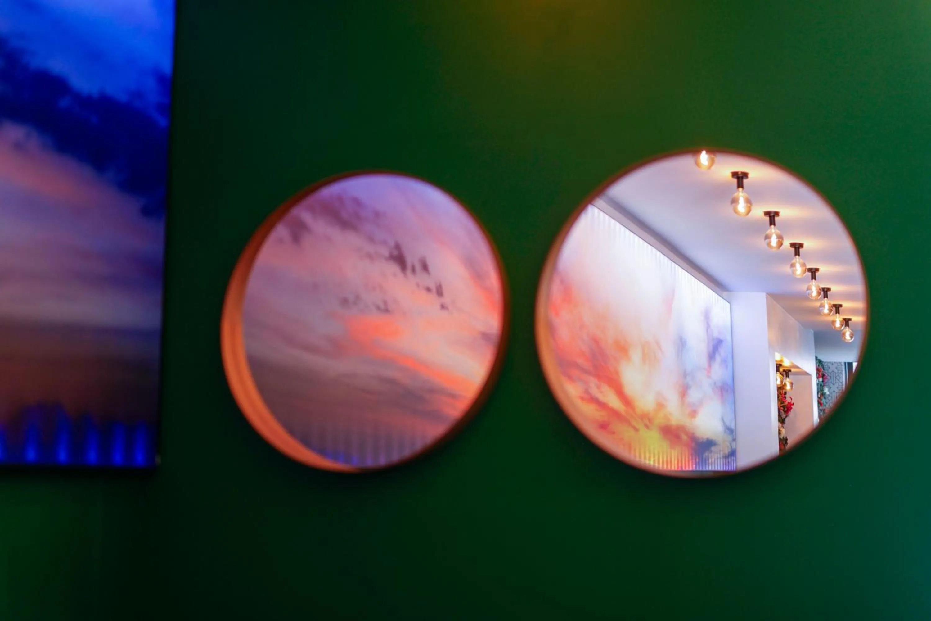 Restaurant/places to eat in Sleephotels Cosmos