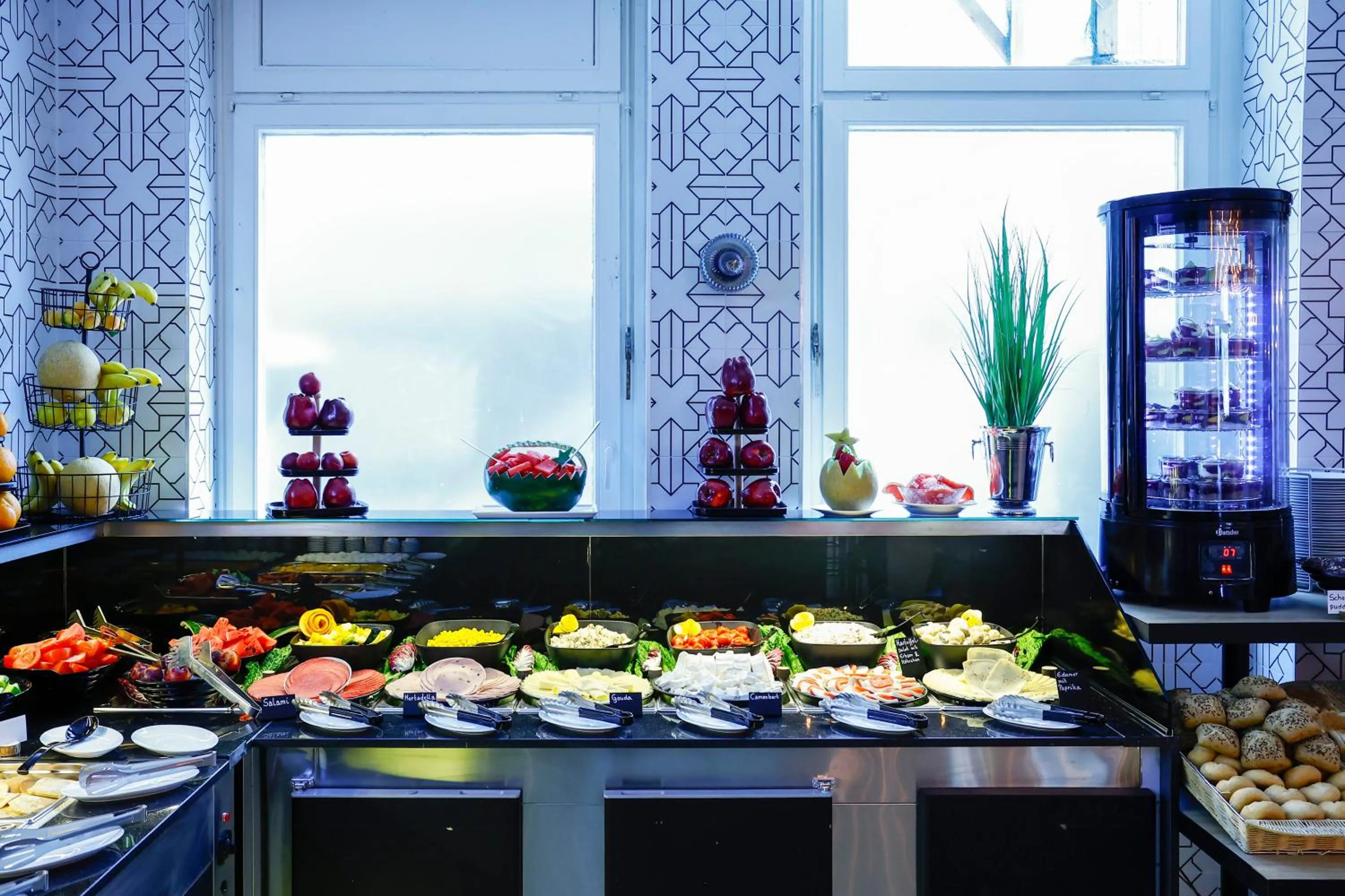 Restaurant/places to eat in Sleephotels Cosmos