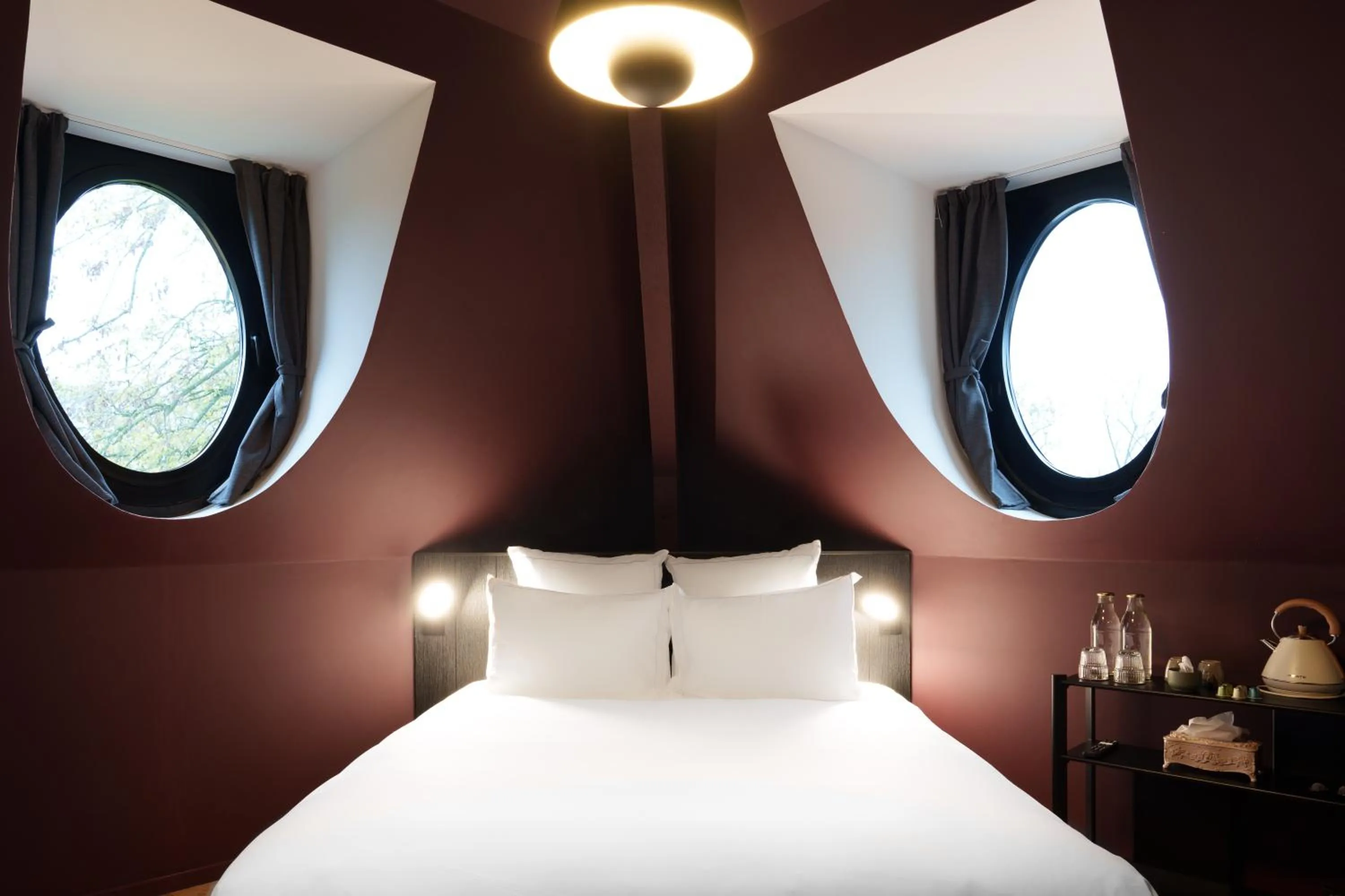 Bed in Bienheureux Hôtel & Restaurant