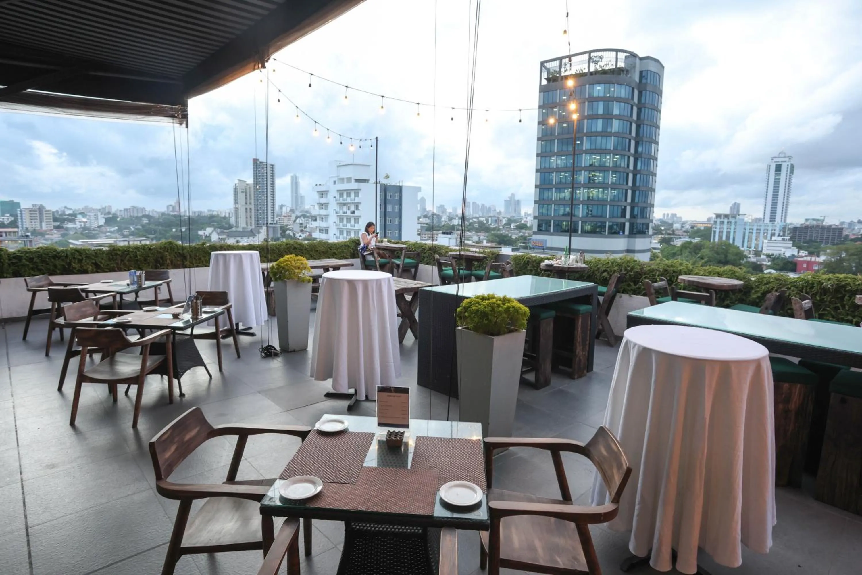 Lounge or bar in Best Western Elyon Colombo