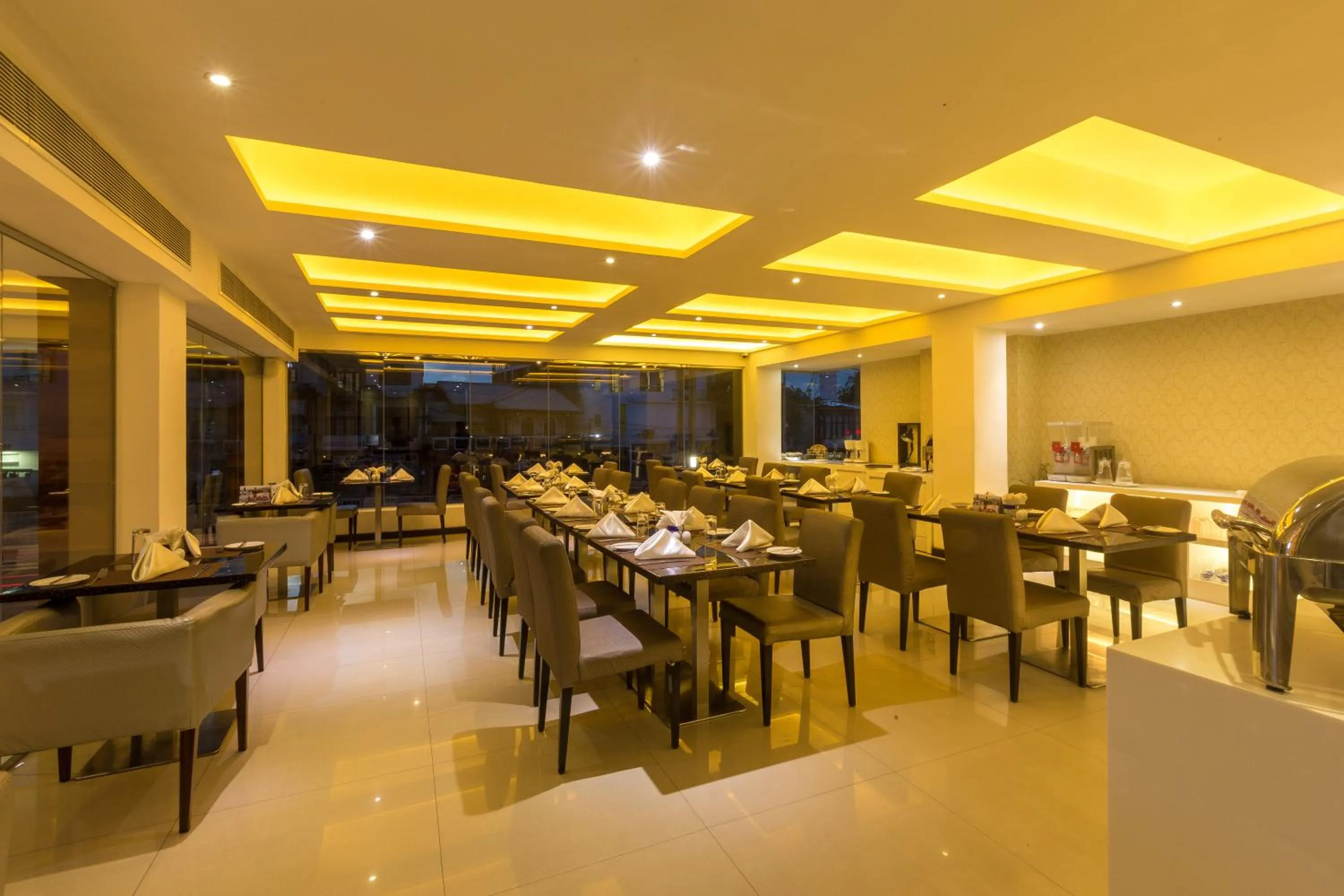 Restaurant/places to eat in Best Western Elyon Colombo