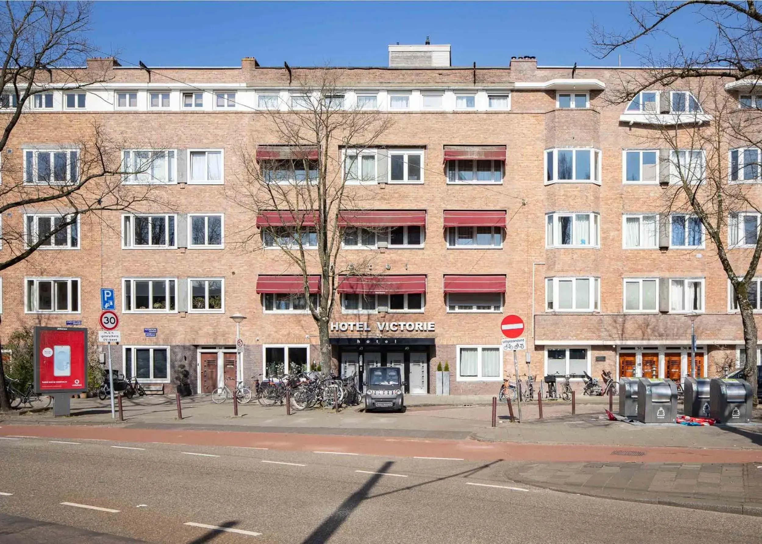 Property building in Hotel Victorie Property building in Hotel Victorie