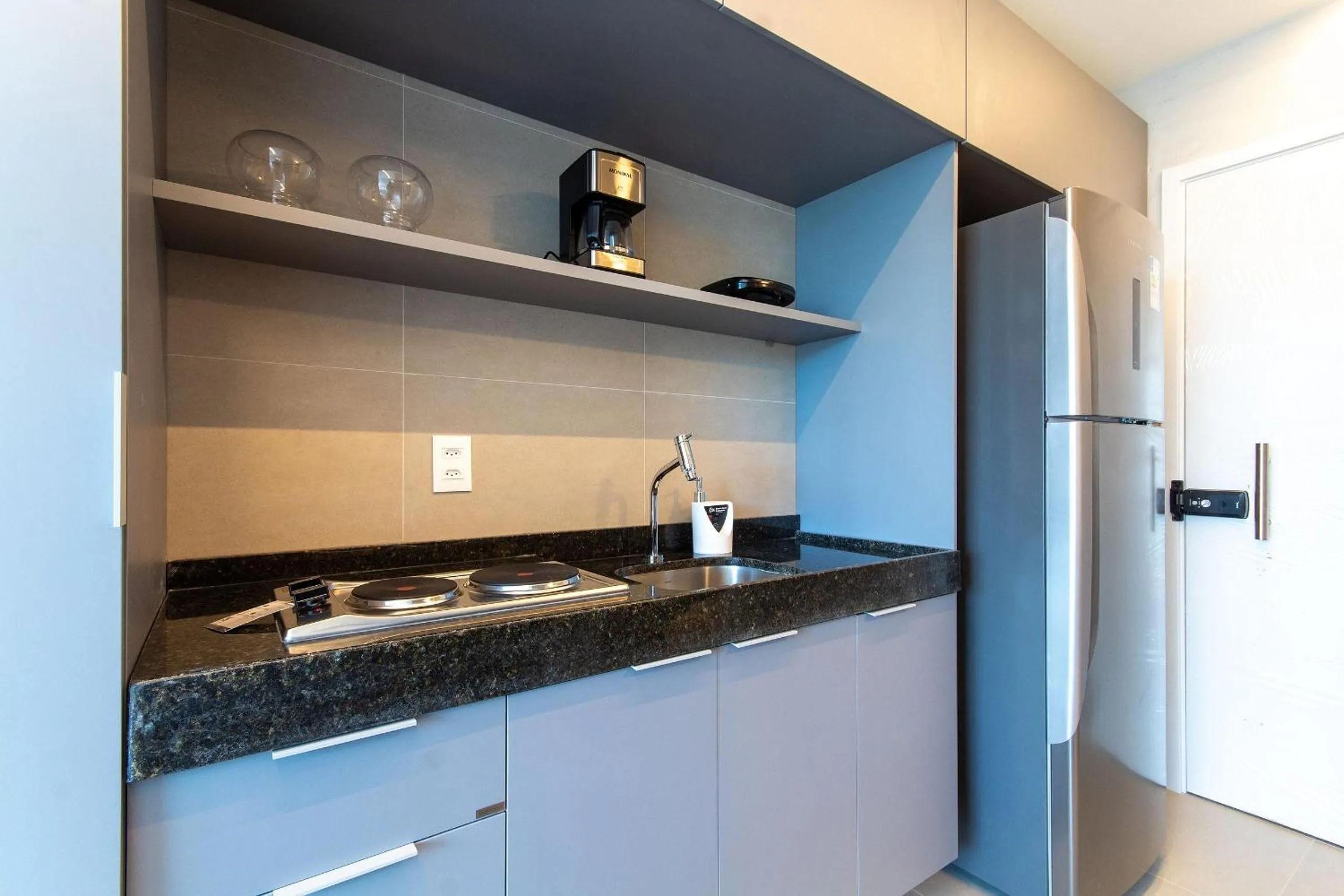 Kitchen or kitchenette in Rooftop #806 - Apto em Boa Viagem por Carpediem