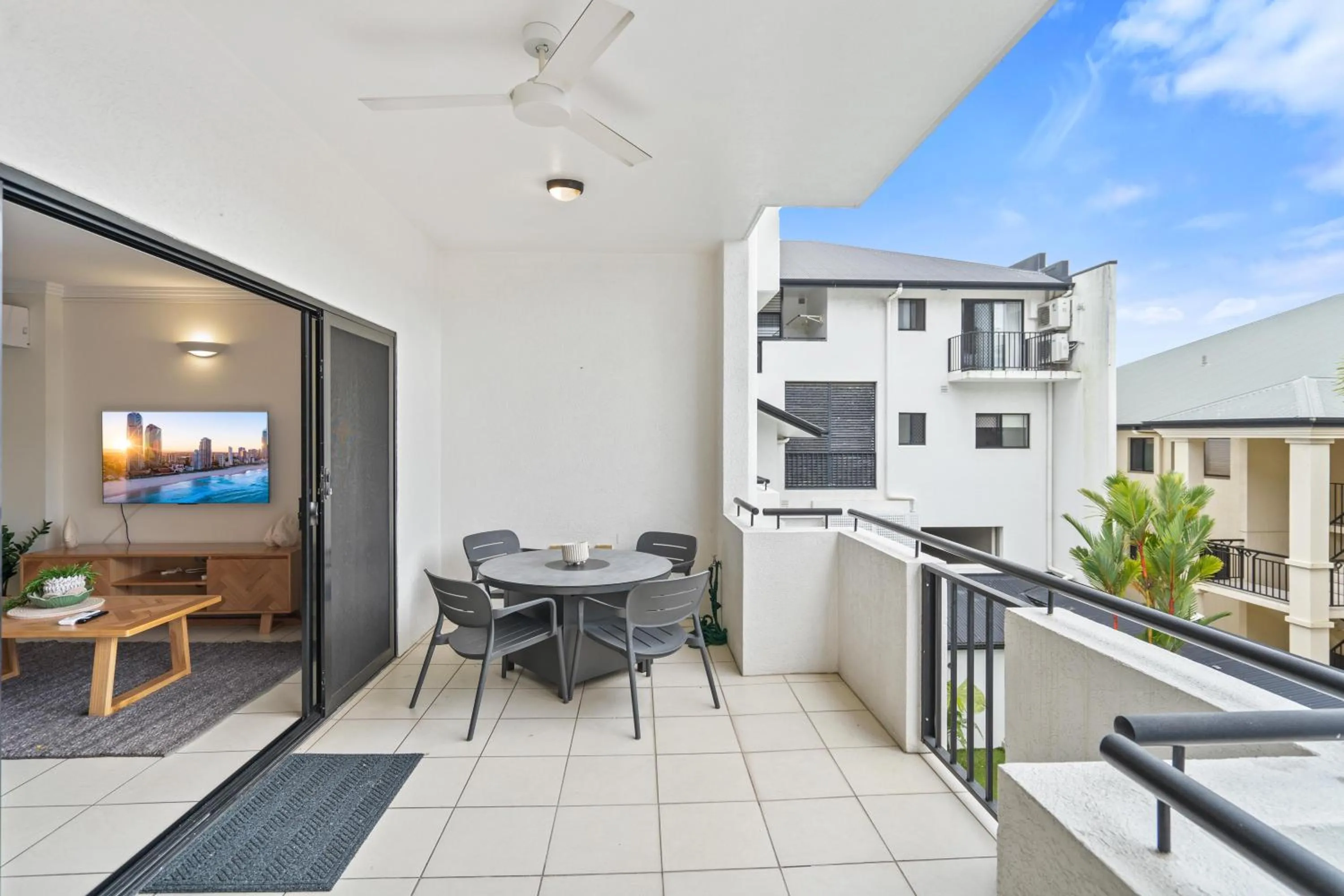 Balcony/Terrace in Cairns City Apartments