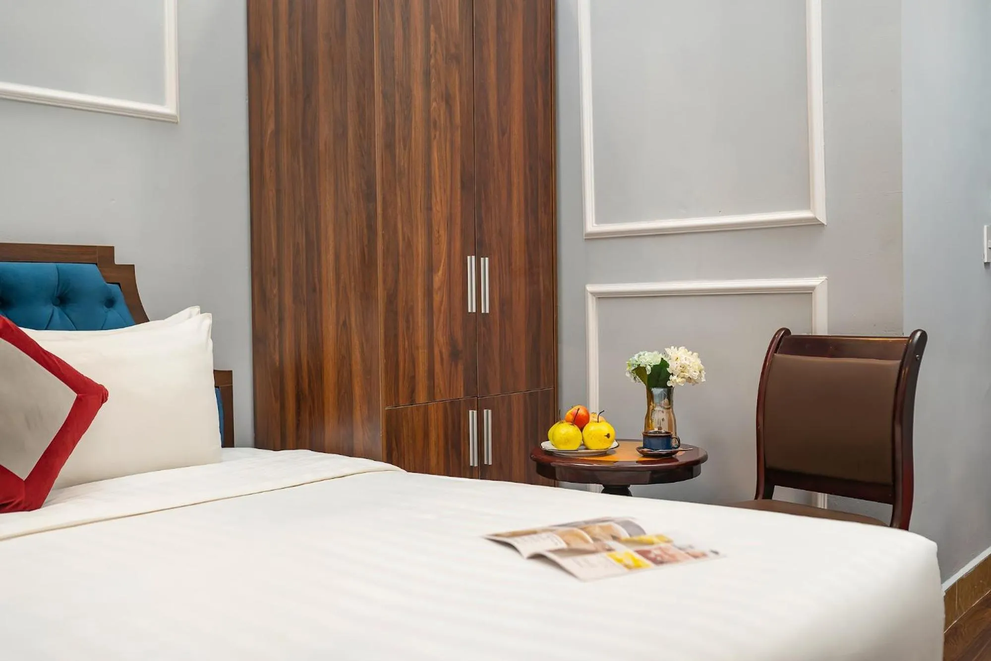 Photo of the whole room, Bed in La Renta Premier Hotel & Spa Hanoi