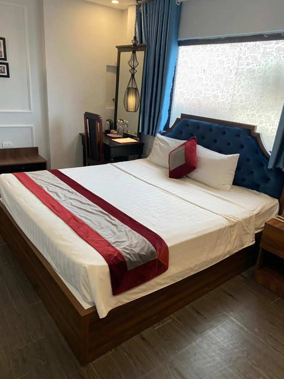 Photo of the whole room, Bed in La Renta Premier Hotel & Spa Hanoi