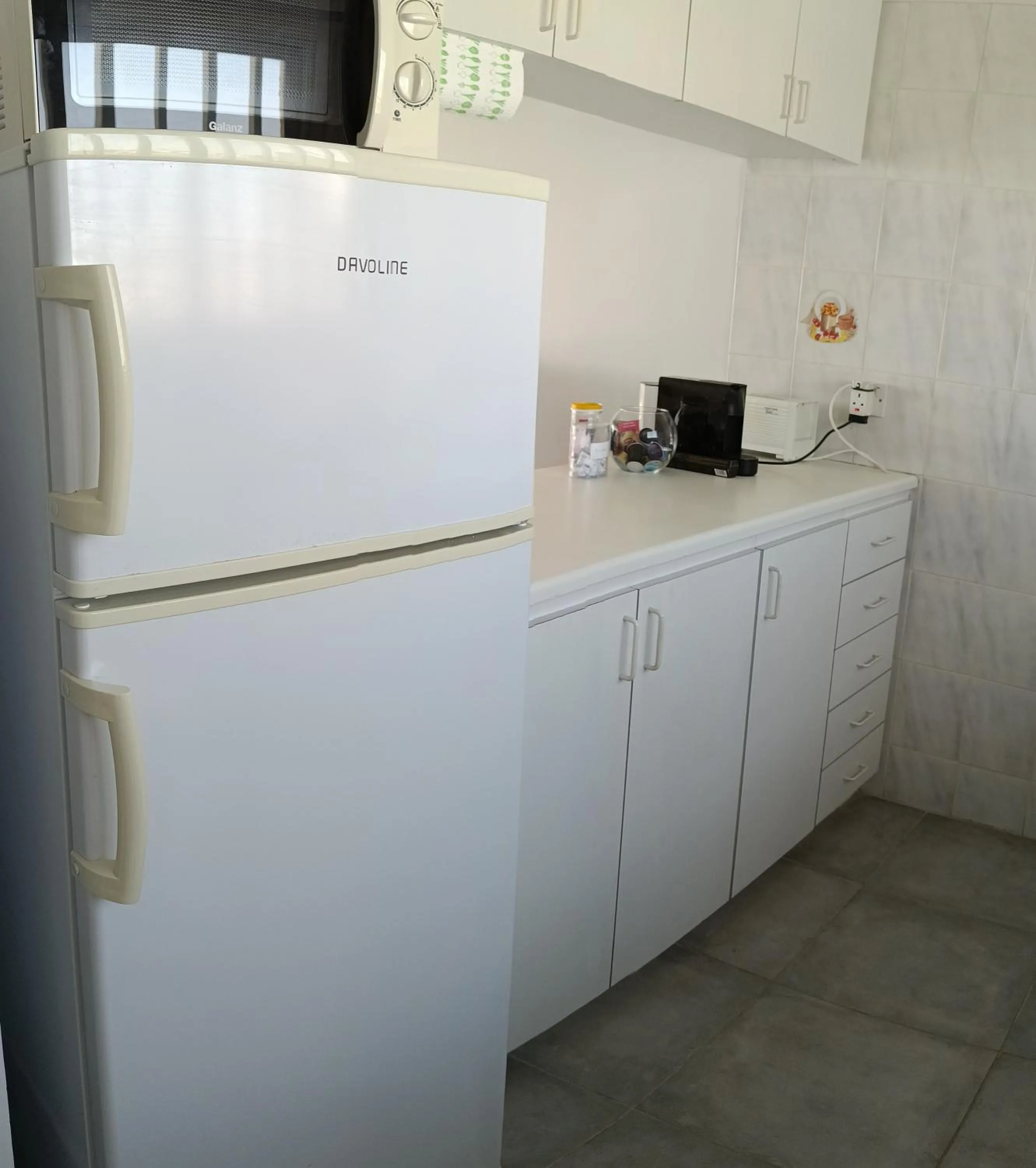 Kitchen or kitchenette in Julie's beach house