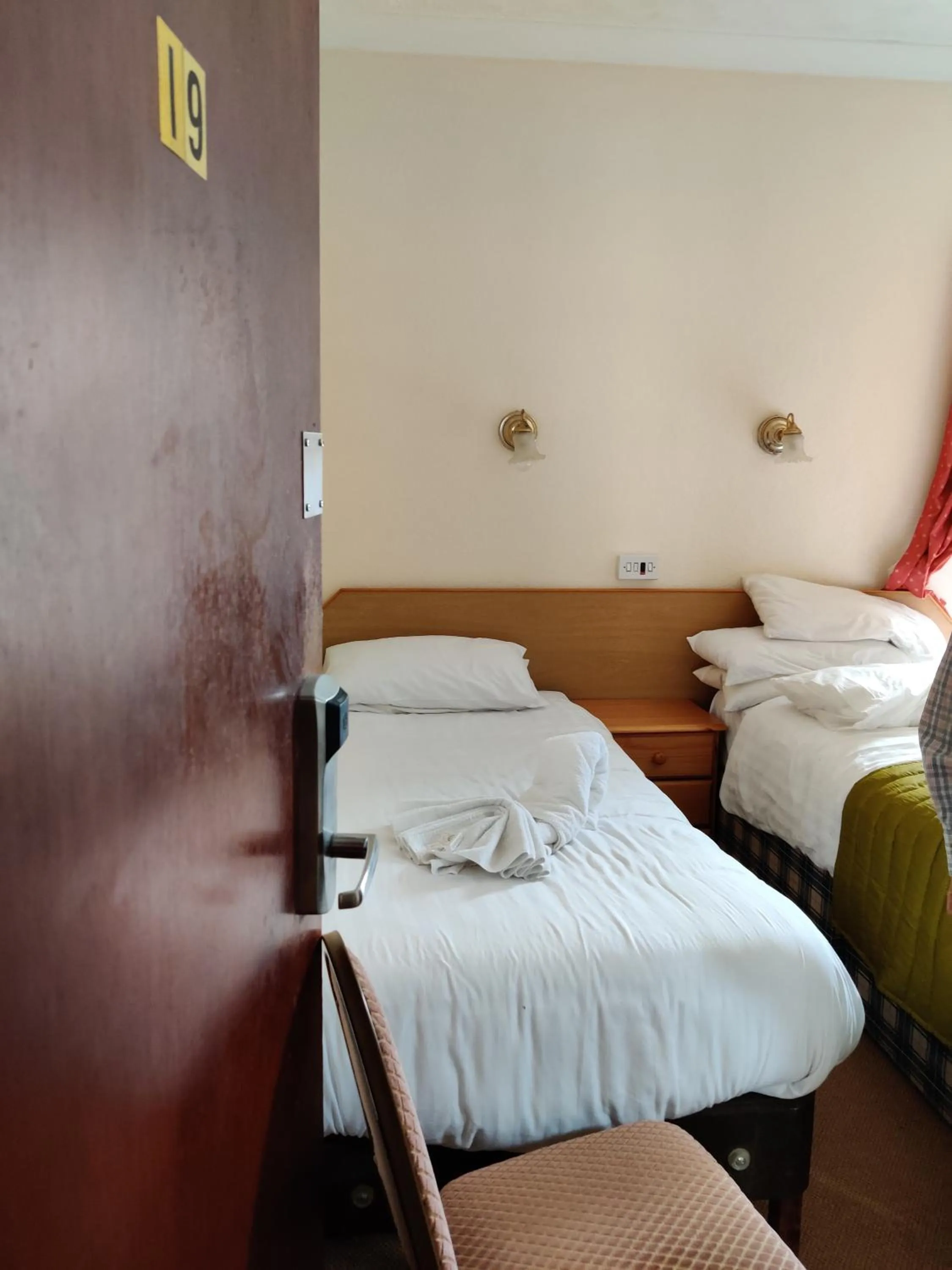 Bedroom in Inglewood Palm Hotel, Abbey Sands Torquay