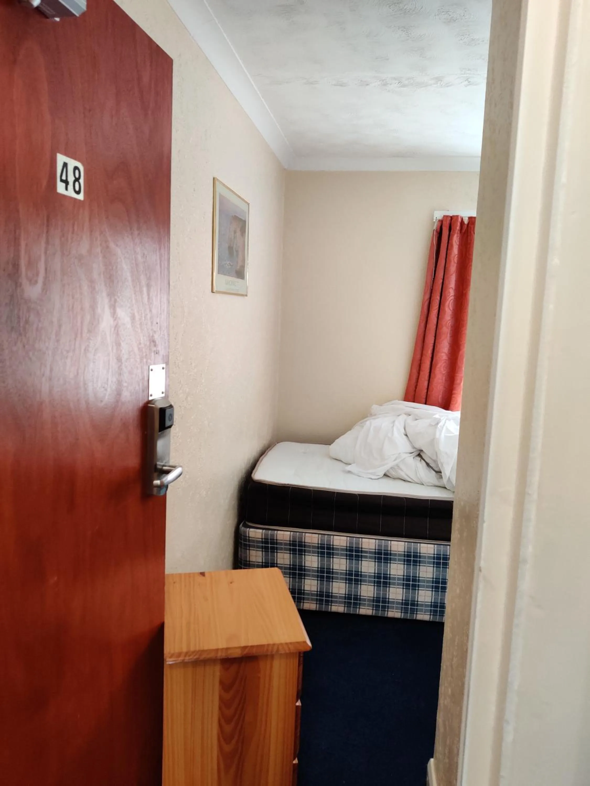 Bedroom in Inglewood Palm Hotel, Abbey Sands Torquay