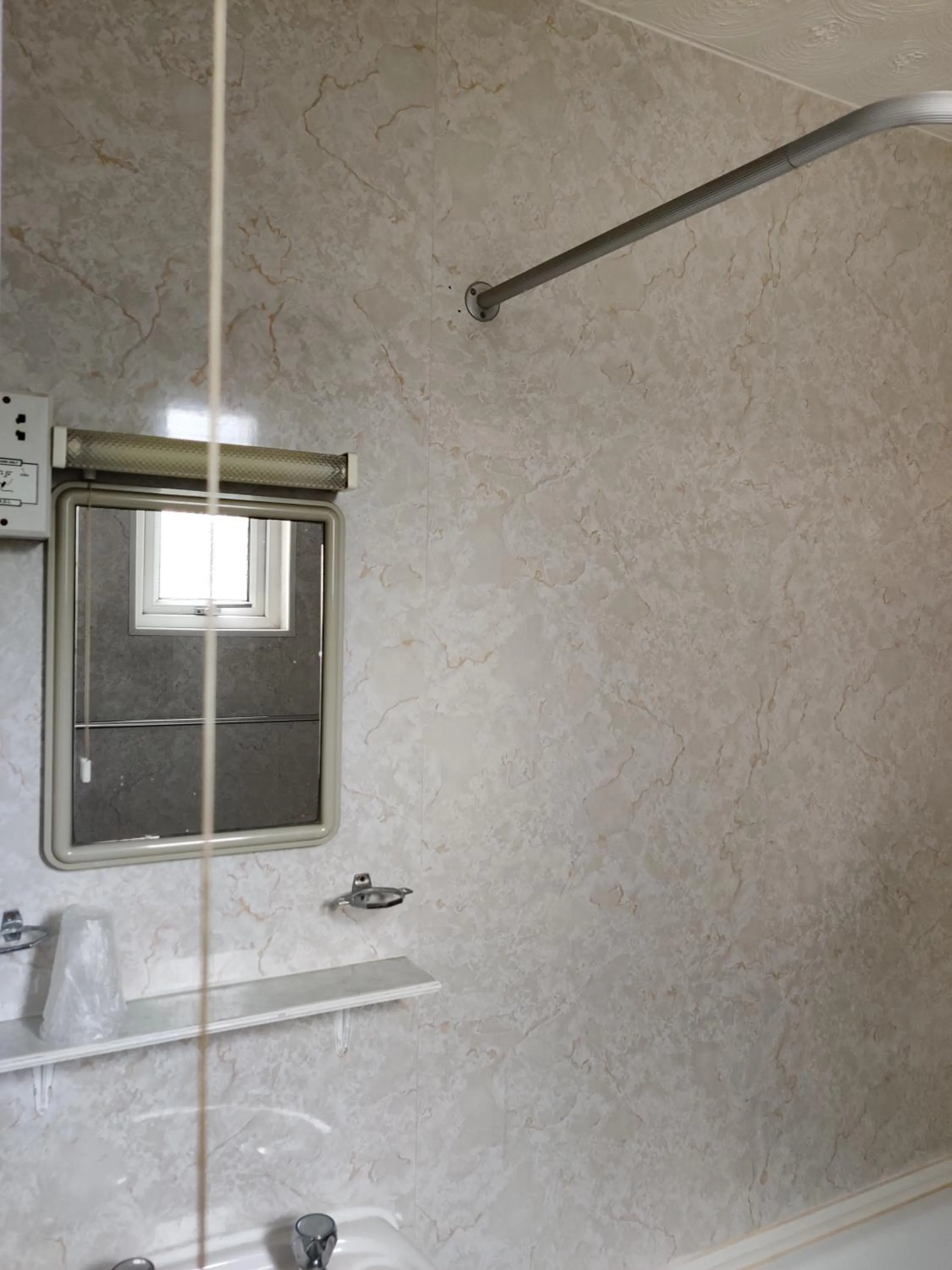 Bathroom in Inglewood Palm Hotel, Abbey Sands Torquay