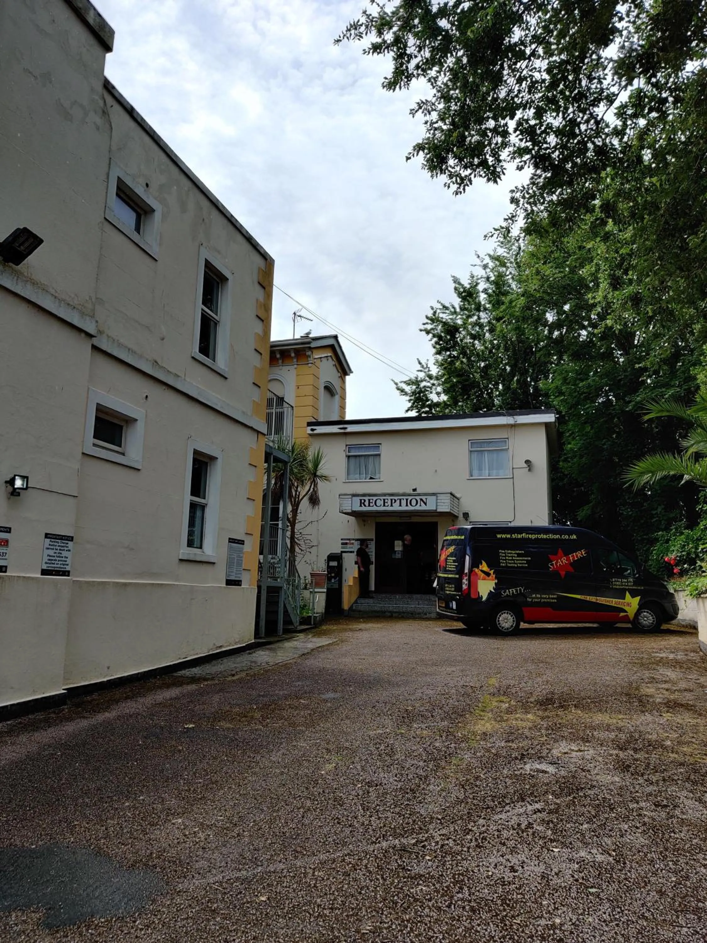 Facade/entrance in Inglewood Palm Hotel, Abbey Sands Torquay