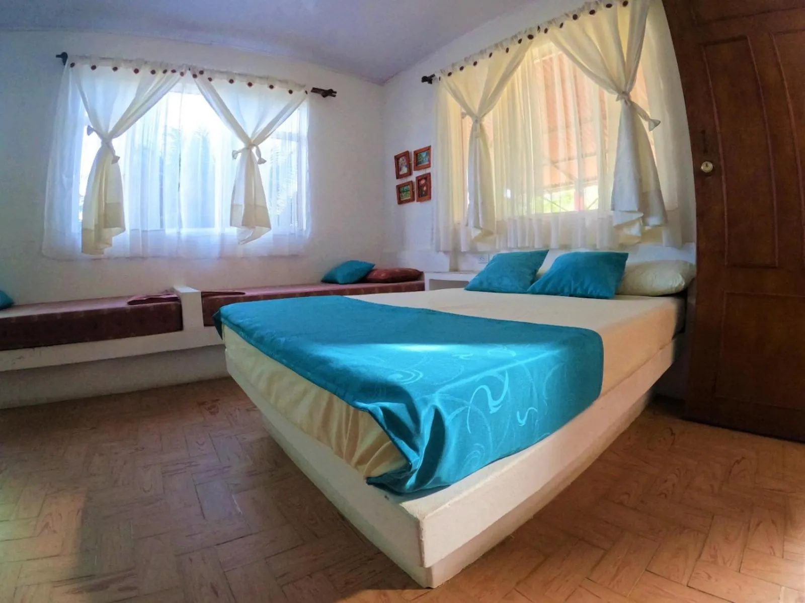 Photo of the whole room, Bed in Finca Hotel Villaruth