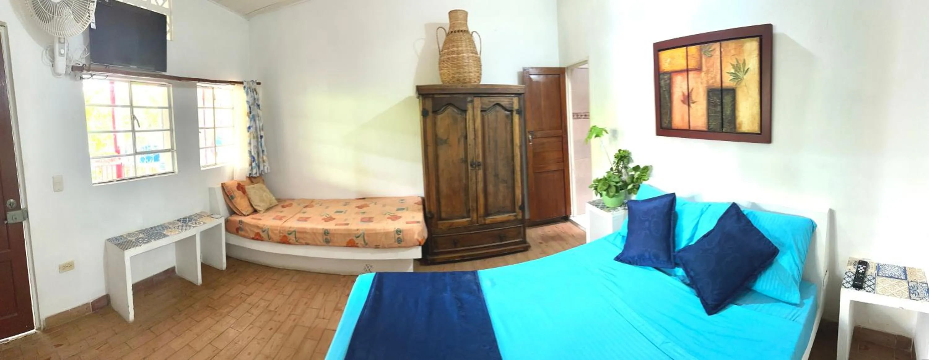 Photo of the whole room, Bed in Finca Hotel Villaruth