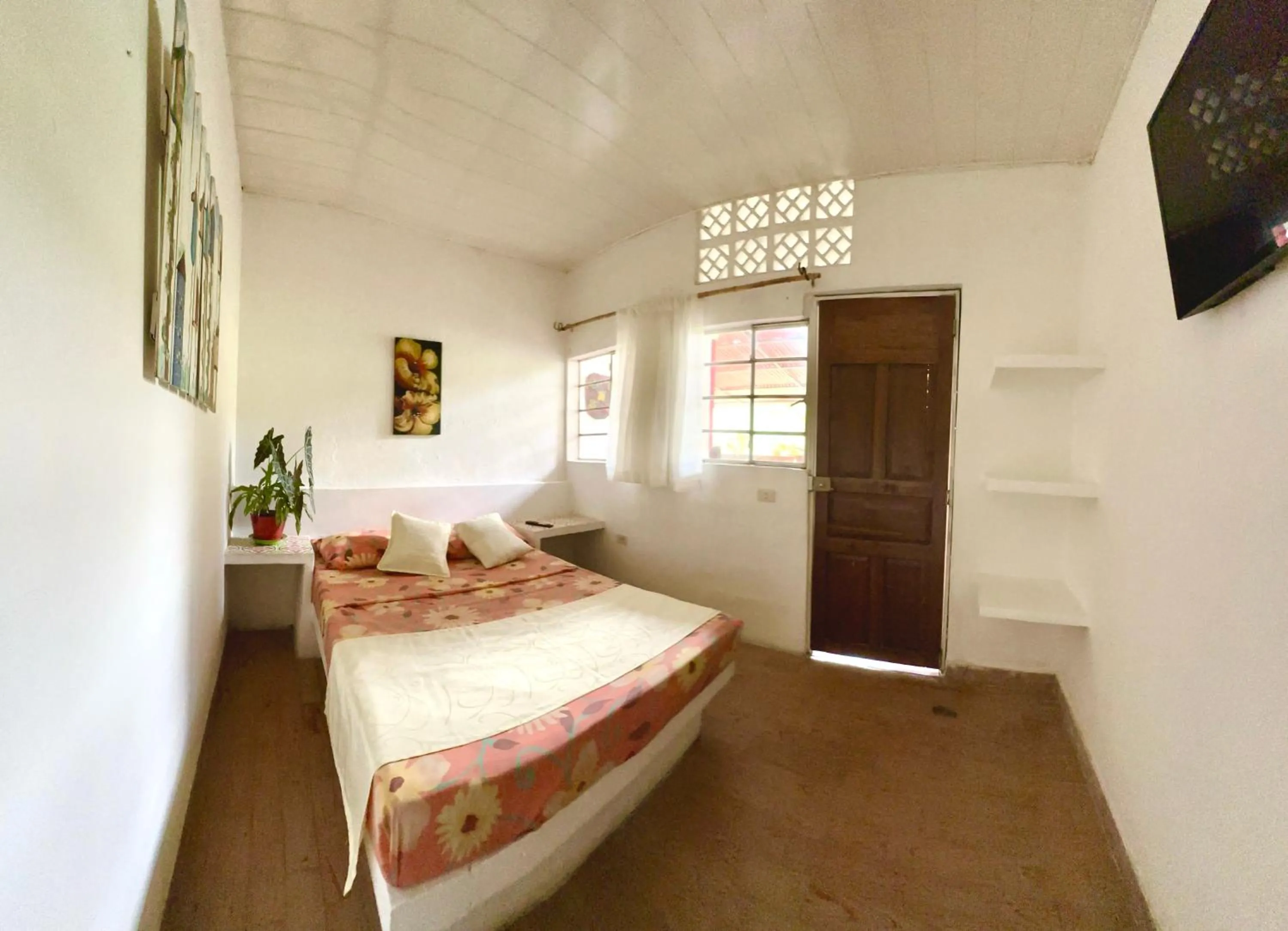 Photo of the whole room, Bed in Finca Hotel Villaruth