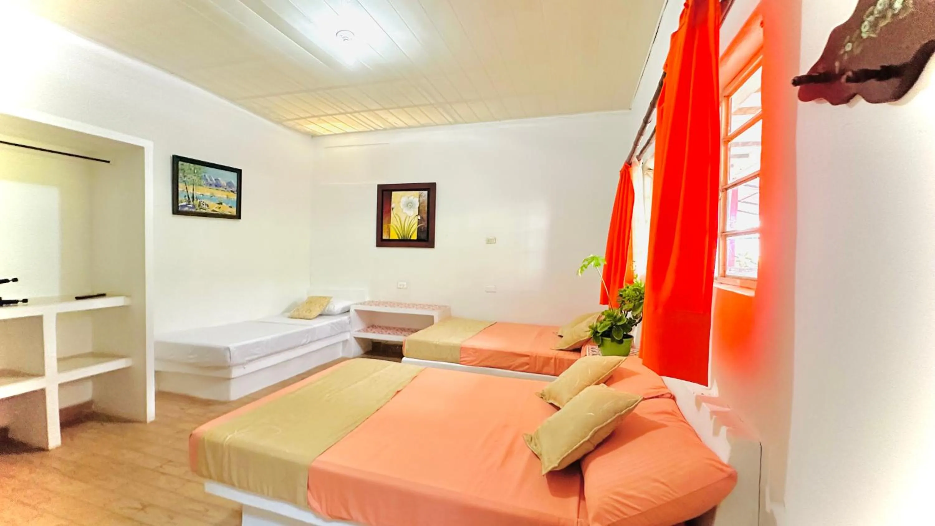 Photo of the whole room, Bed in Finca Hotel Villaruth
