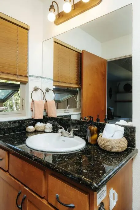 The Kumu House