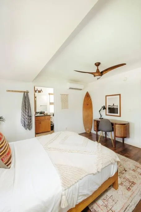 Bed in The Kumu House