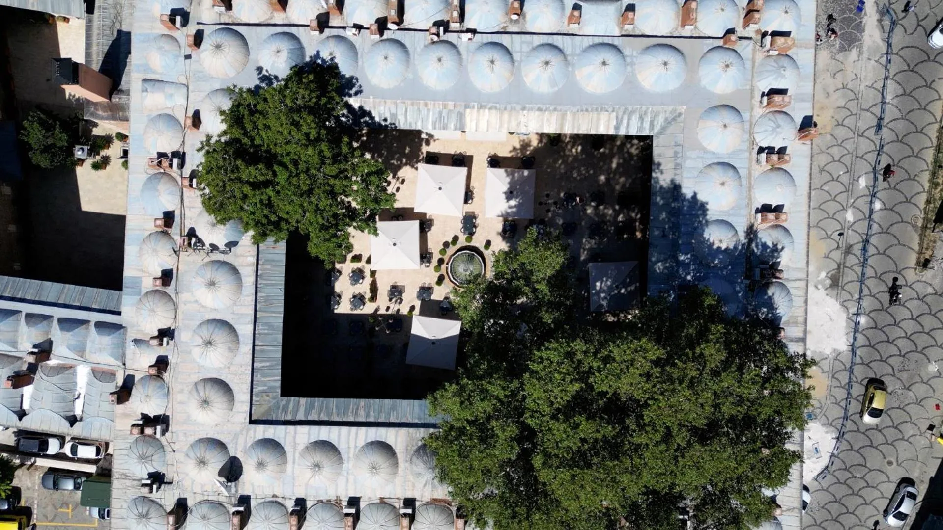 Day in Rüstempaşa Kervansaray Hotel with Free Parking