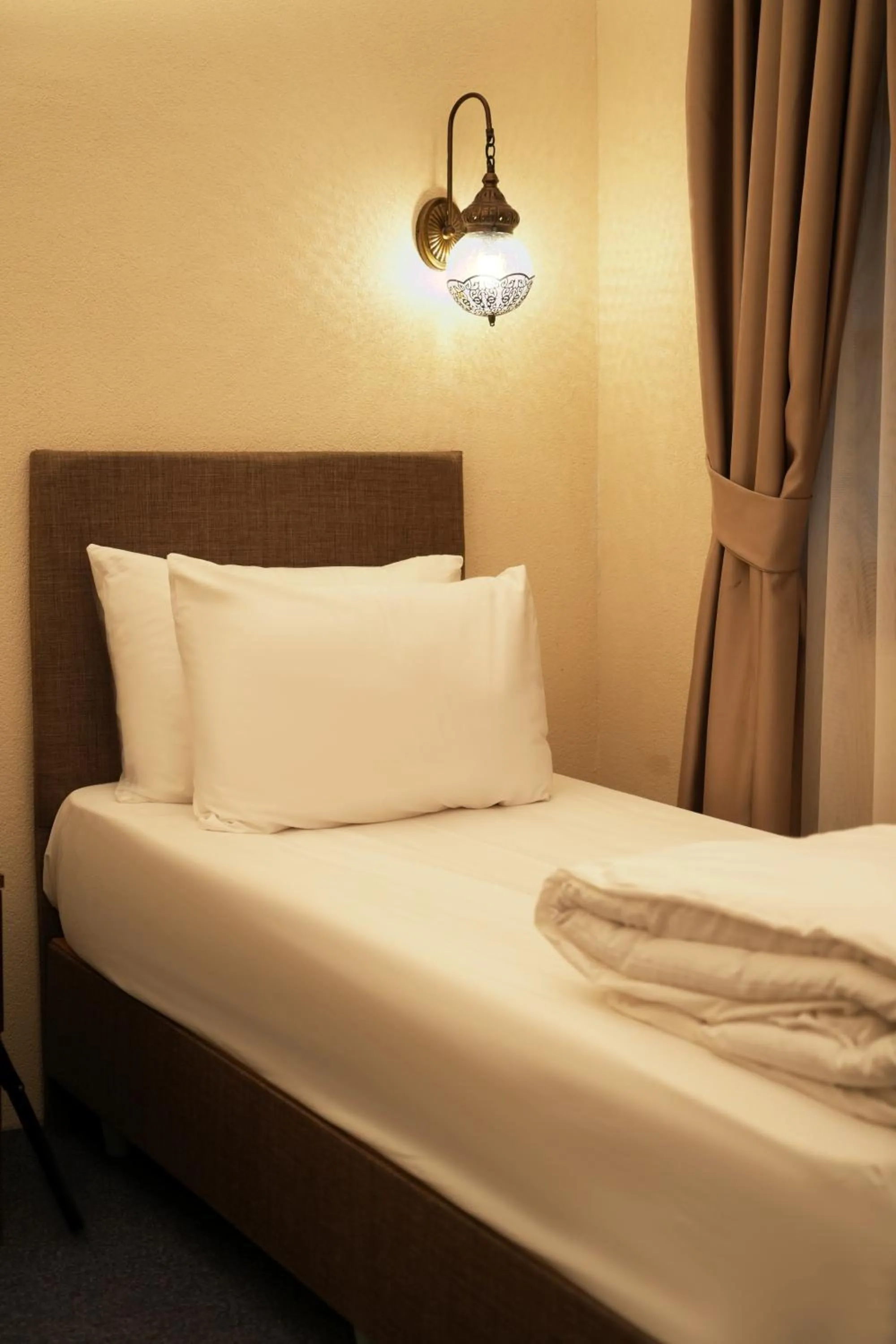 Bedroom, Bed in Rüstempaşa Kervansaray Hotel with Free Parking