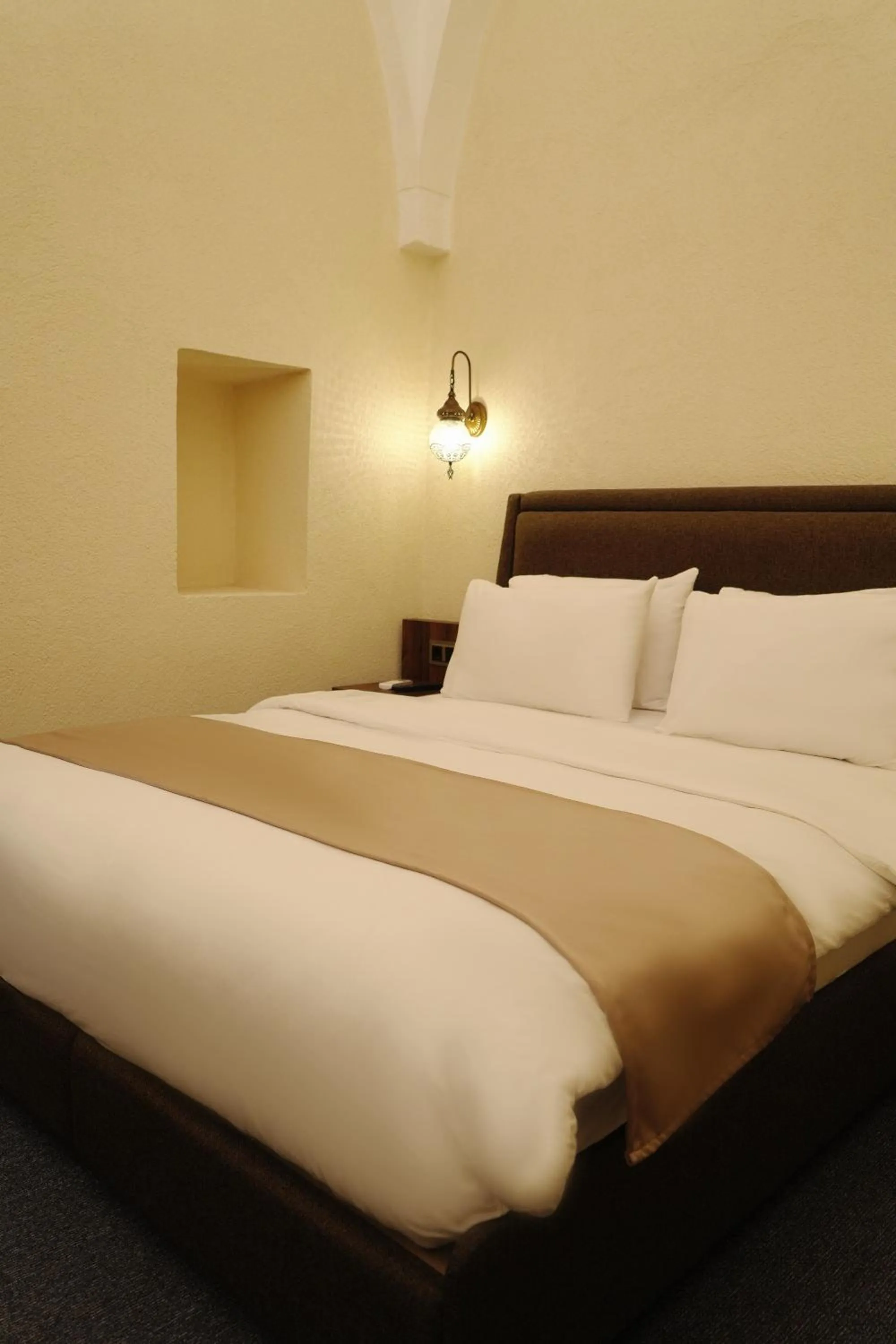 Bedroom, Bed in Rüstempaşa Kervansaray Hotel with Free Parking