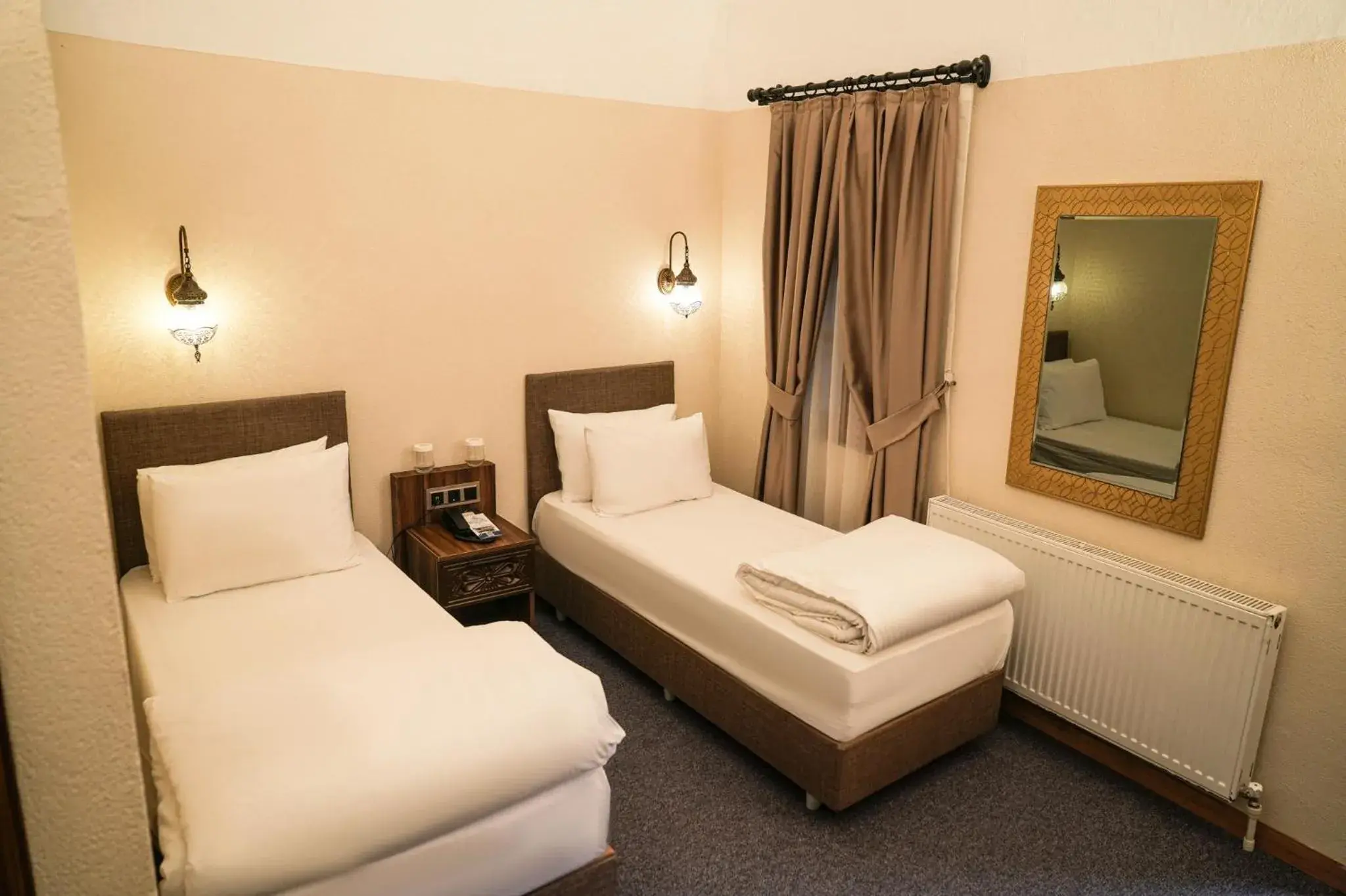 Superior Twin Room in Rüstempaşa Kervansaray Hotel with Free Parking Superior Twin Room in Rüstempaşa Kervansaray Hotel with Free Parking