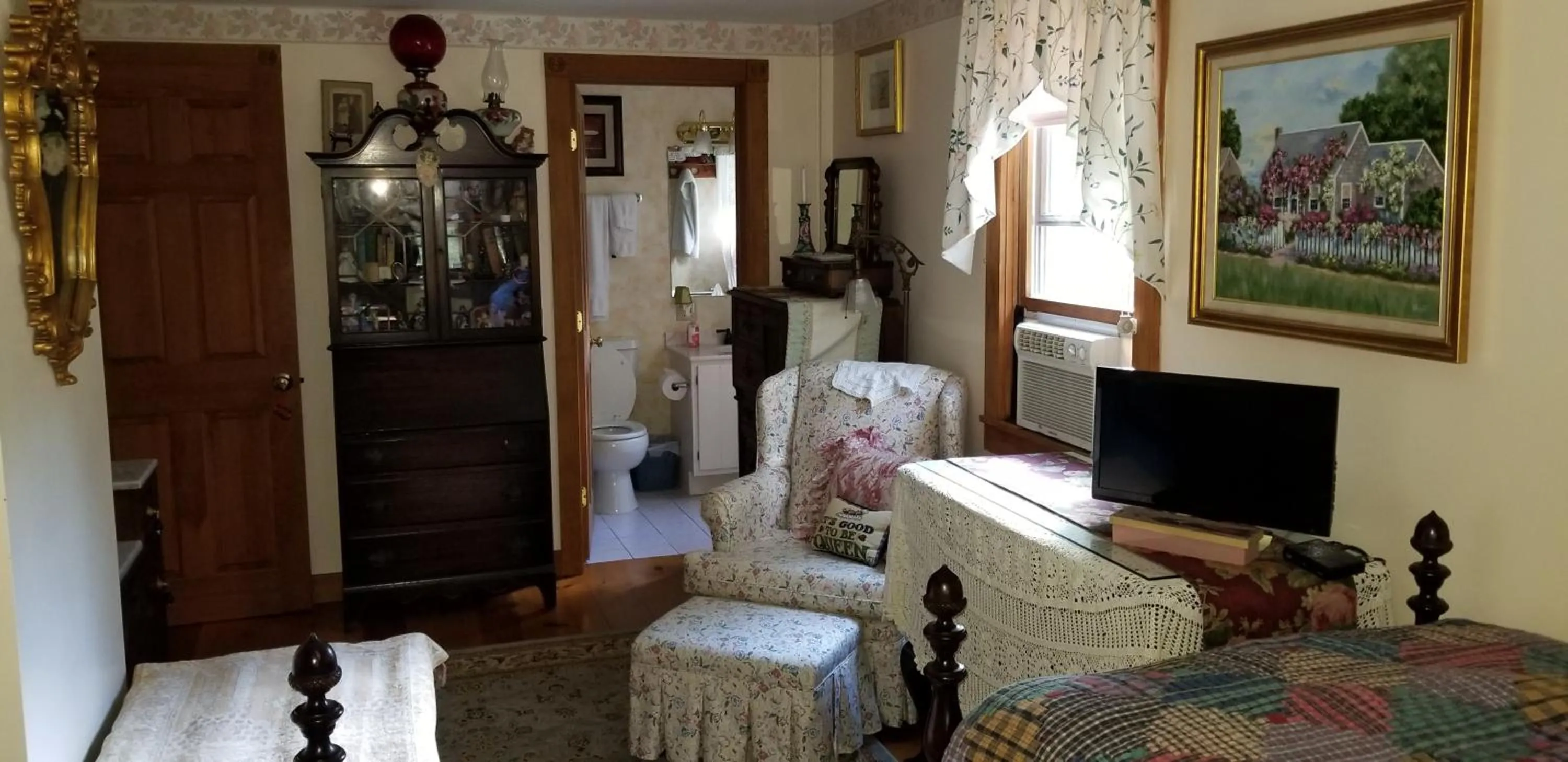 Bed in Eastgate Inn B&B