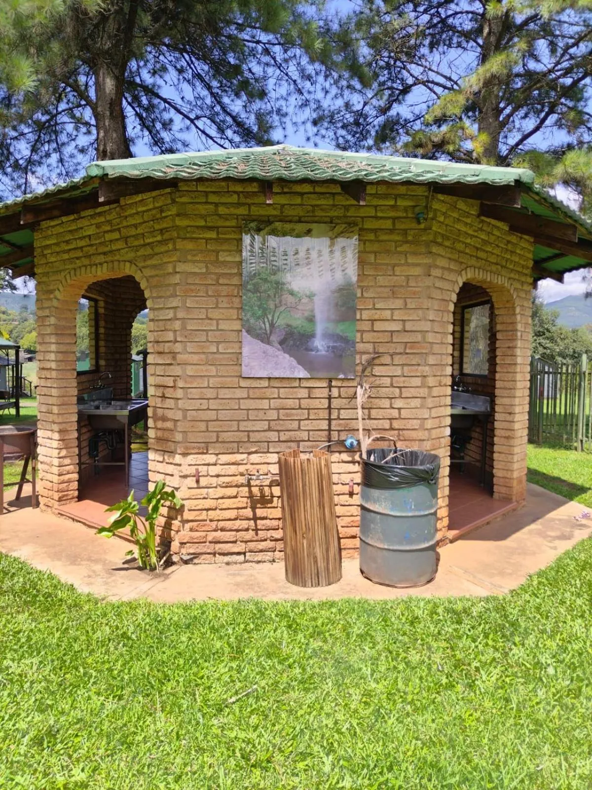 Communal kitchen in Sabie River Camp