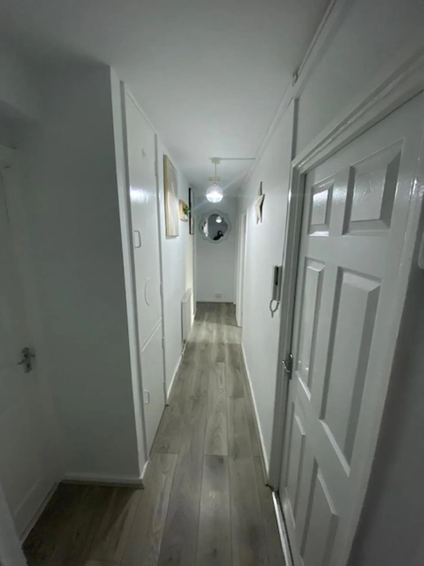 2 Bed - Sleeps 4 - with Parking