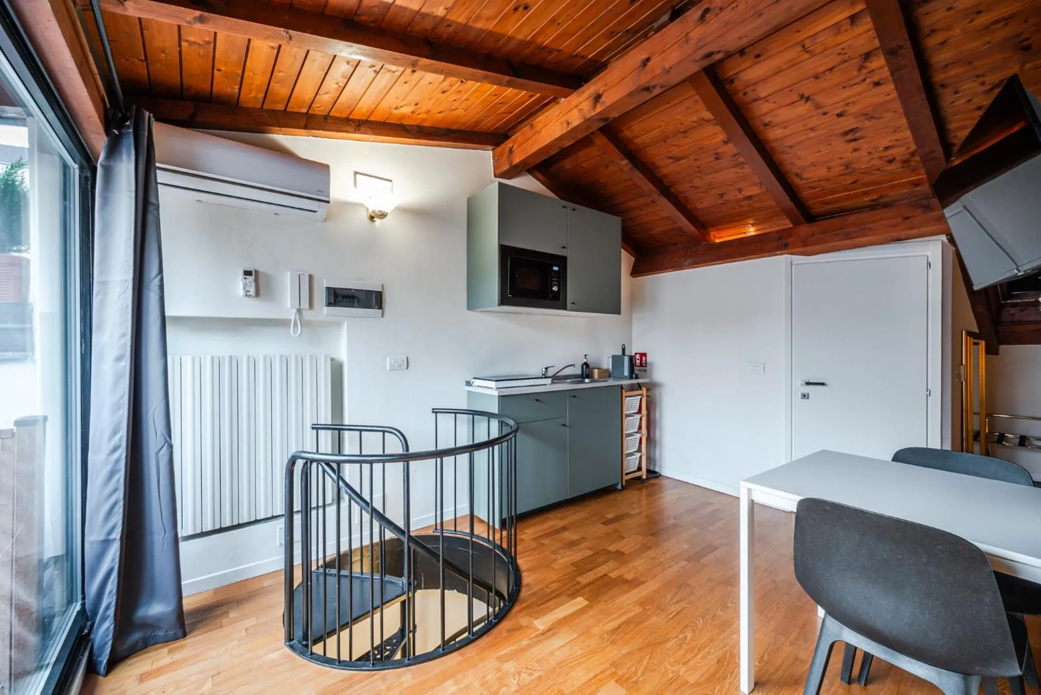 Villa Anglia, SmartStay - Amendola, Fiera, Ospedale San Luca