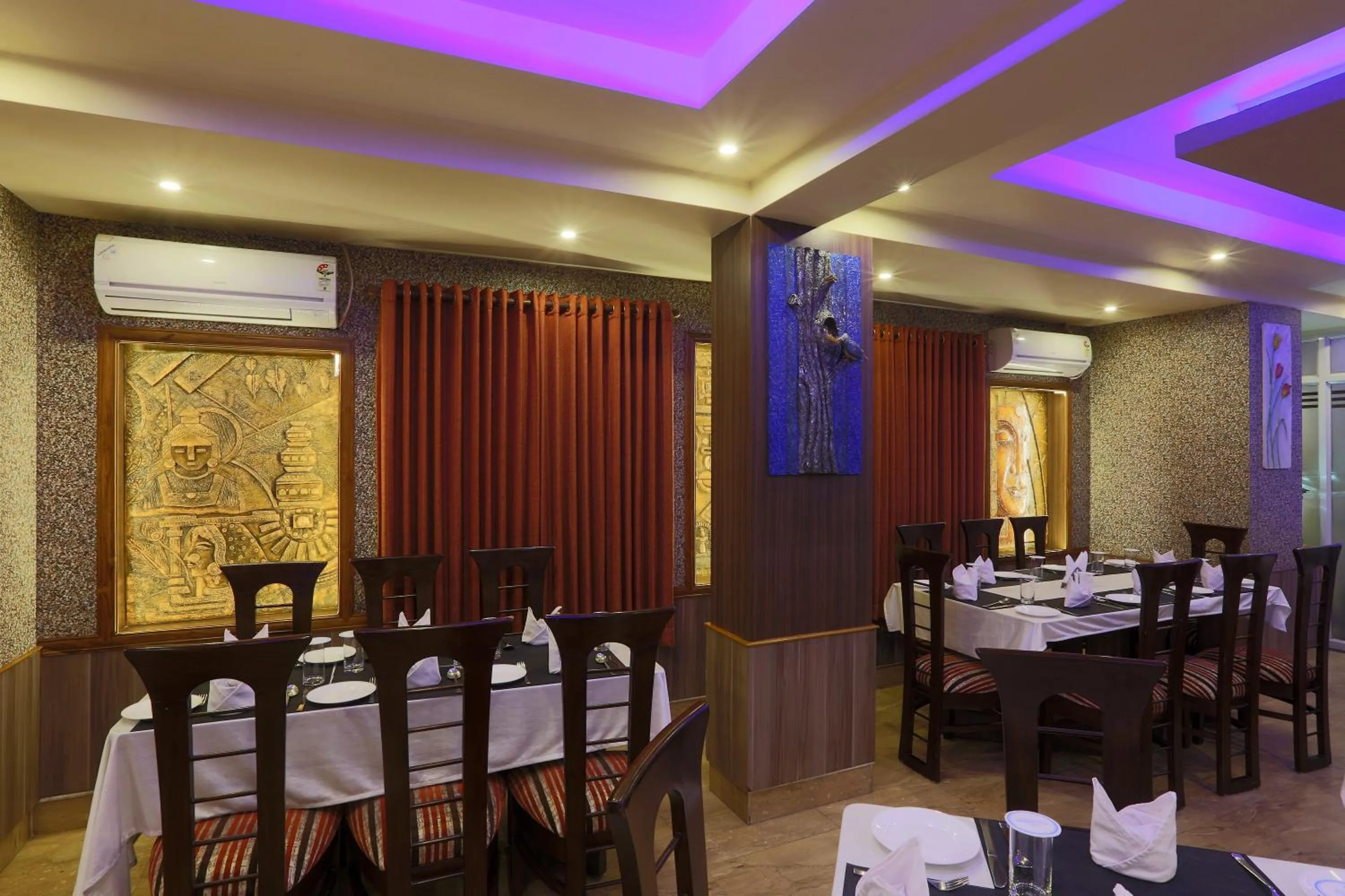 Restaurant/places to eat in Hotel Blue Bird, Nagaon